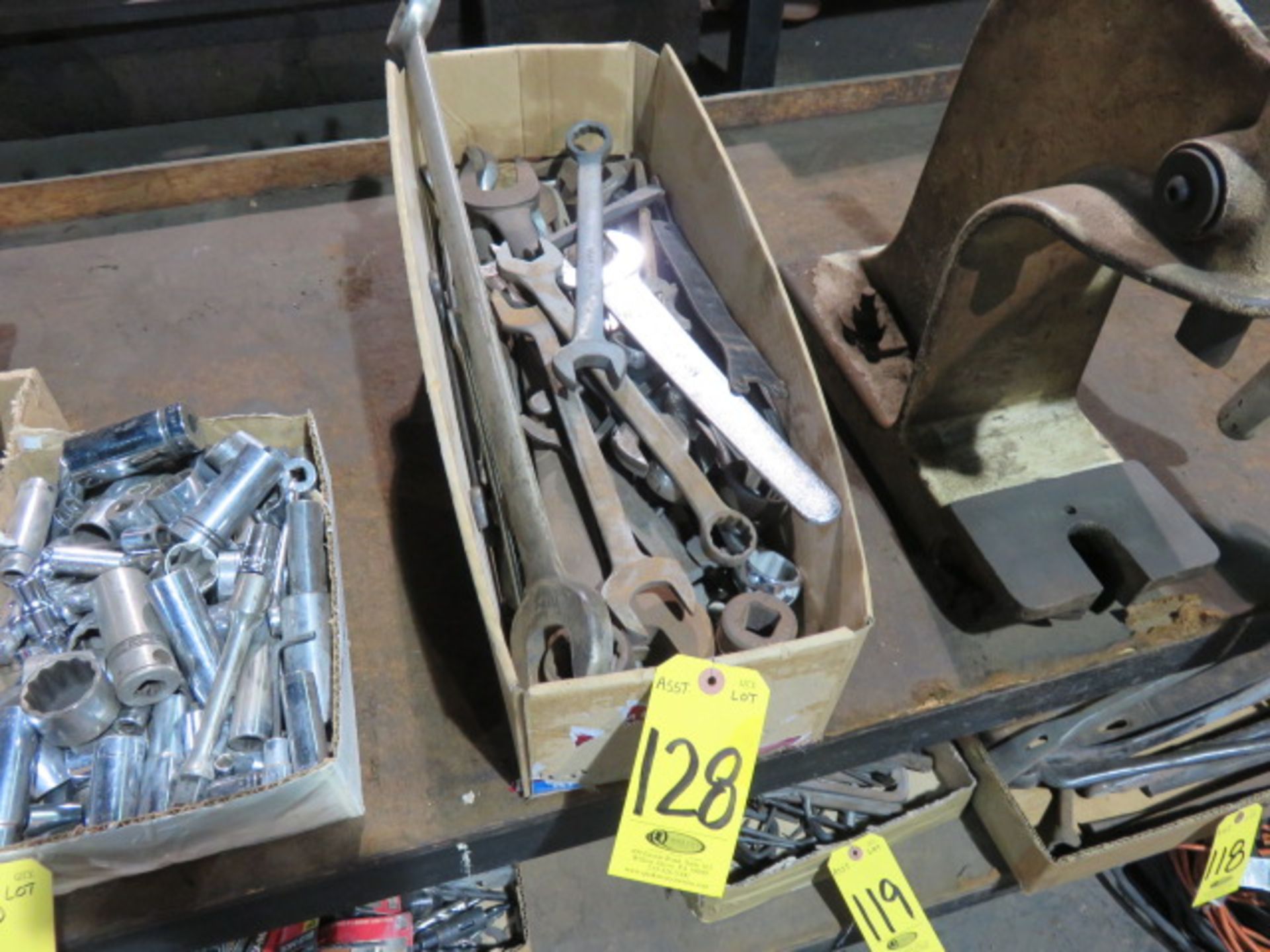 ASSORTED LARGER WRENCHES