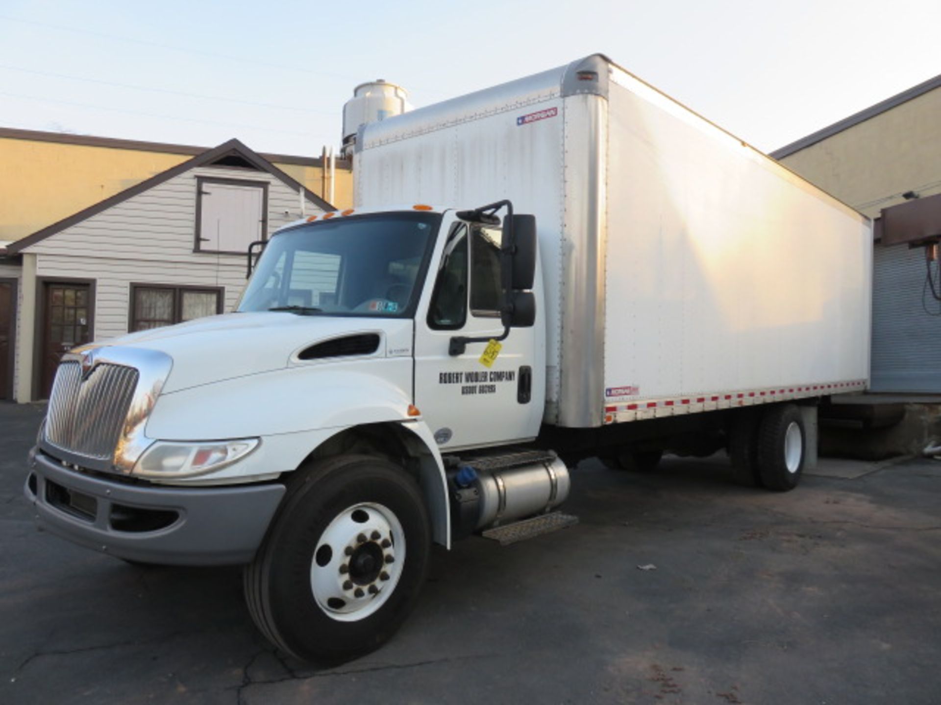 2015 INTERNATIONAL 4300 SBA 4x2 26’ SA Straight Truck, VIN 3HAMMMMM9GL741296, 645” WB,...