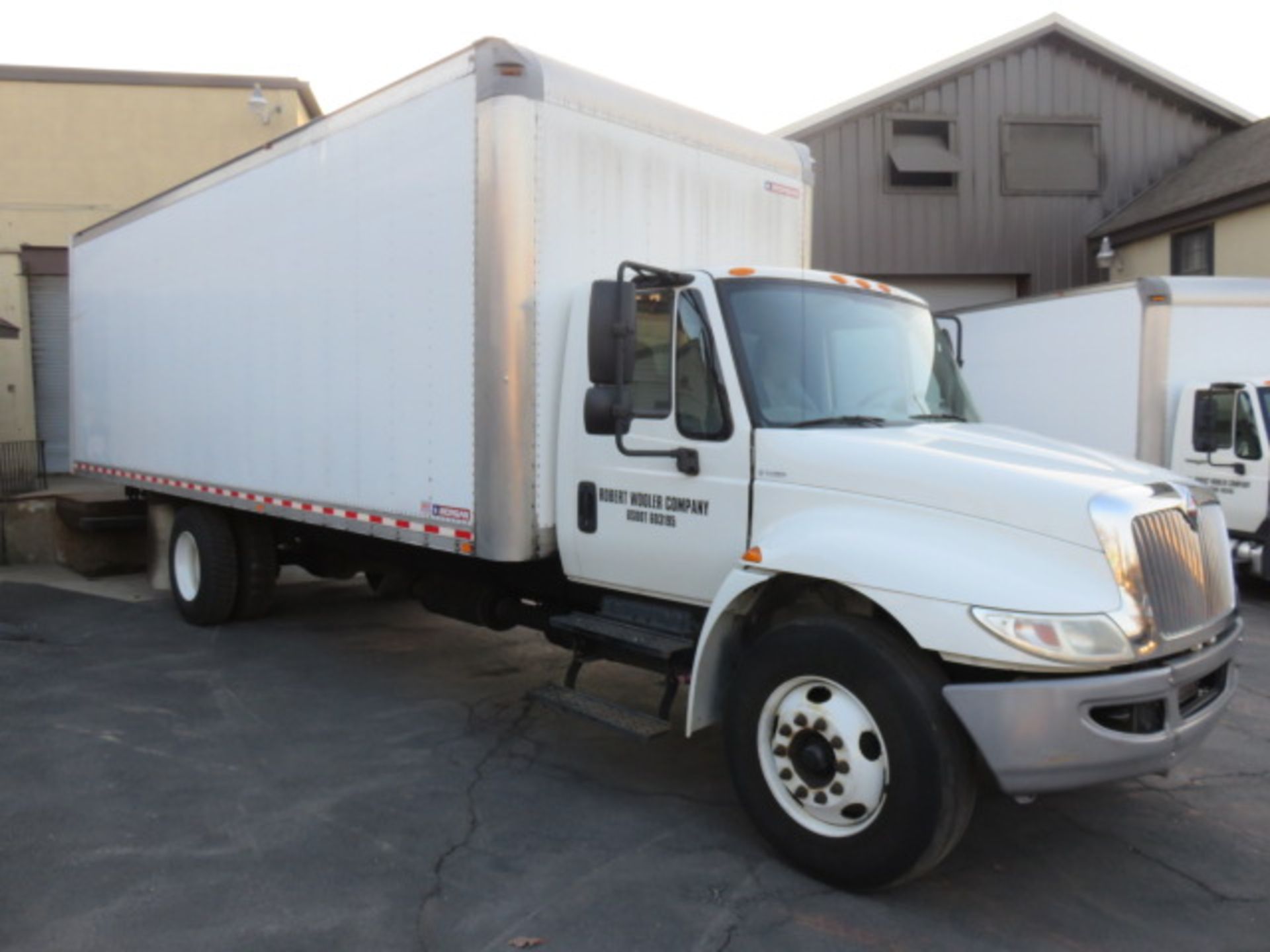 2015 INTERNATIONAL 4300 SBA 4x2 26’ SA Straight Truck, VIN 3HAMMMMM9GL741296, 645” WB,... - Image 3 of 7