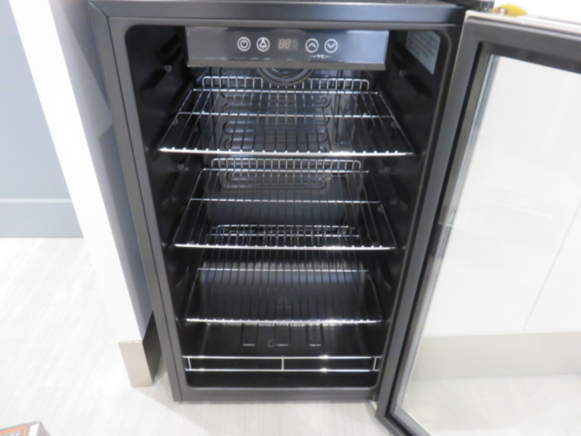 INSIGNIA NS-BC115SS9 UNDERCOUNTER BEVERAGE COOLER - Image 2 of 3