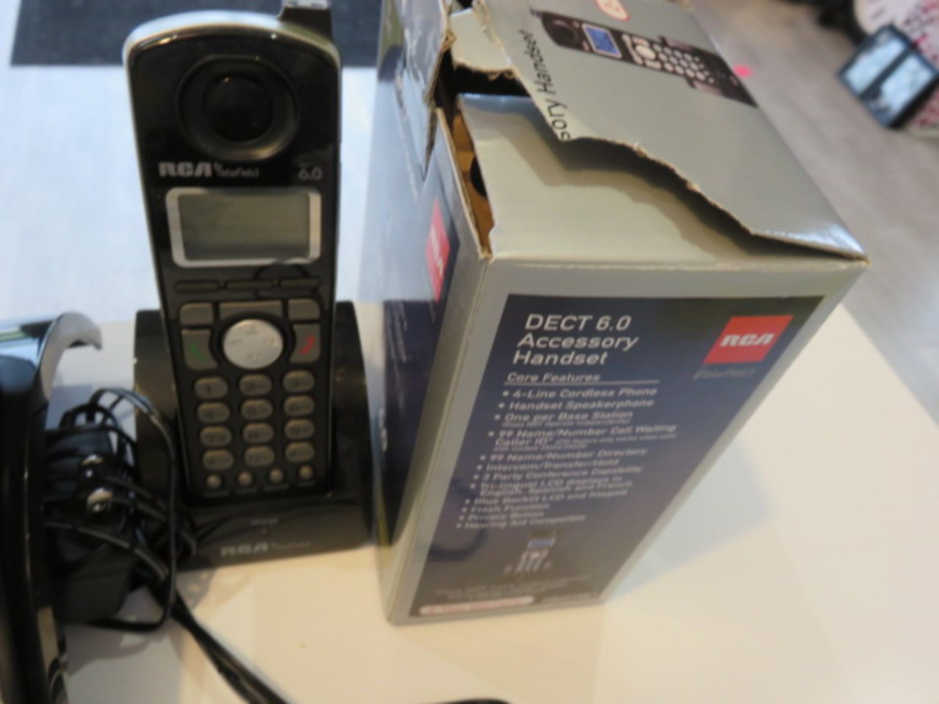 VERIZON SIP-T40GB YEOLINK, RCA 2542RE1 AND DEC 6.0 ACCESSORY HANDSET PHONES - Image 4 of 4