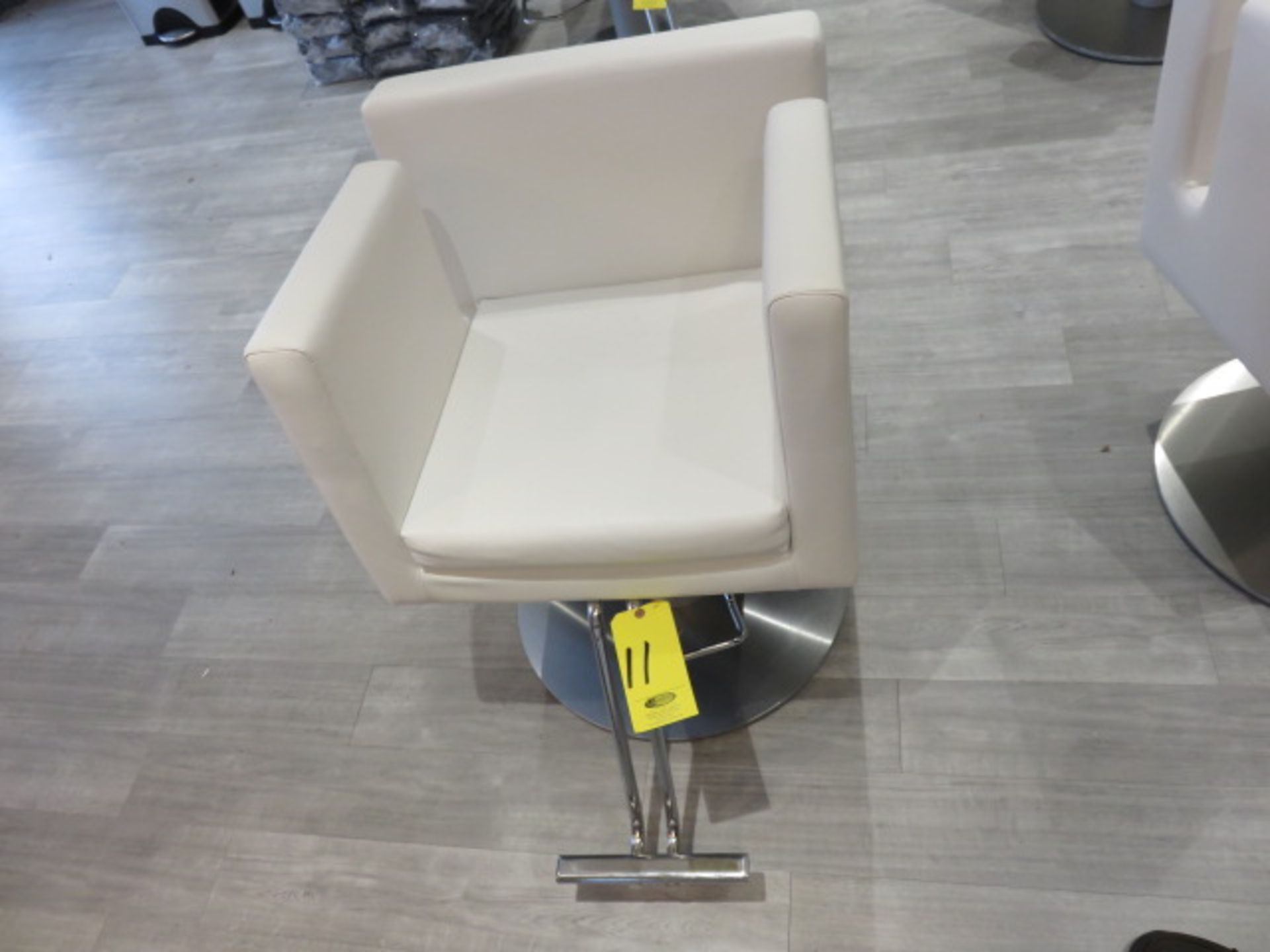 BELVEDERE PNEUMATIC PUMP BASE STYLING CHAIR