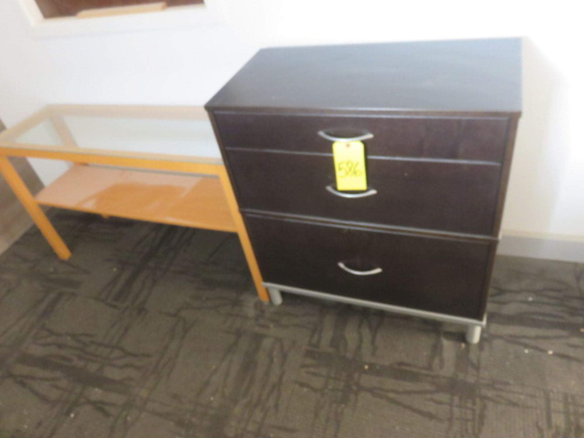 3 DRAWER LATERAL WITH GLASS TOP SHELF