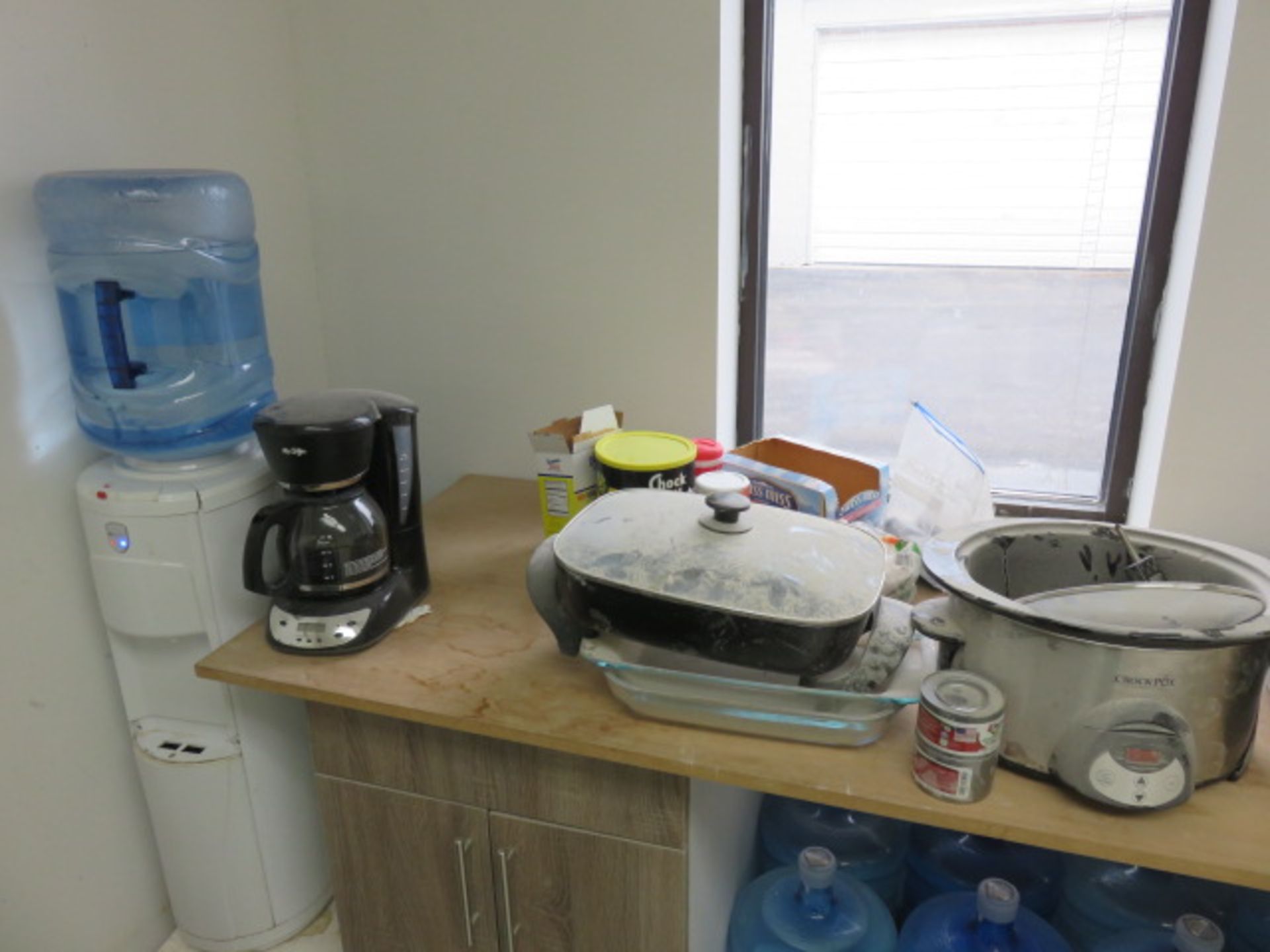 ASST. KITCHEN APPLIANCES COOLER, CROCK, COFFEE, TOASTER, M/W AND REFRIG/FREEZER MOLDY INSIDE, MUST T - Image 2 of 3