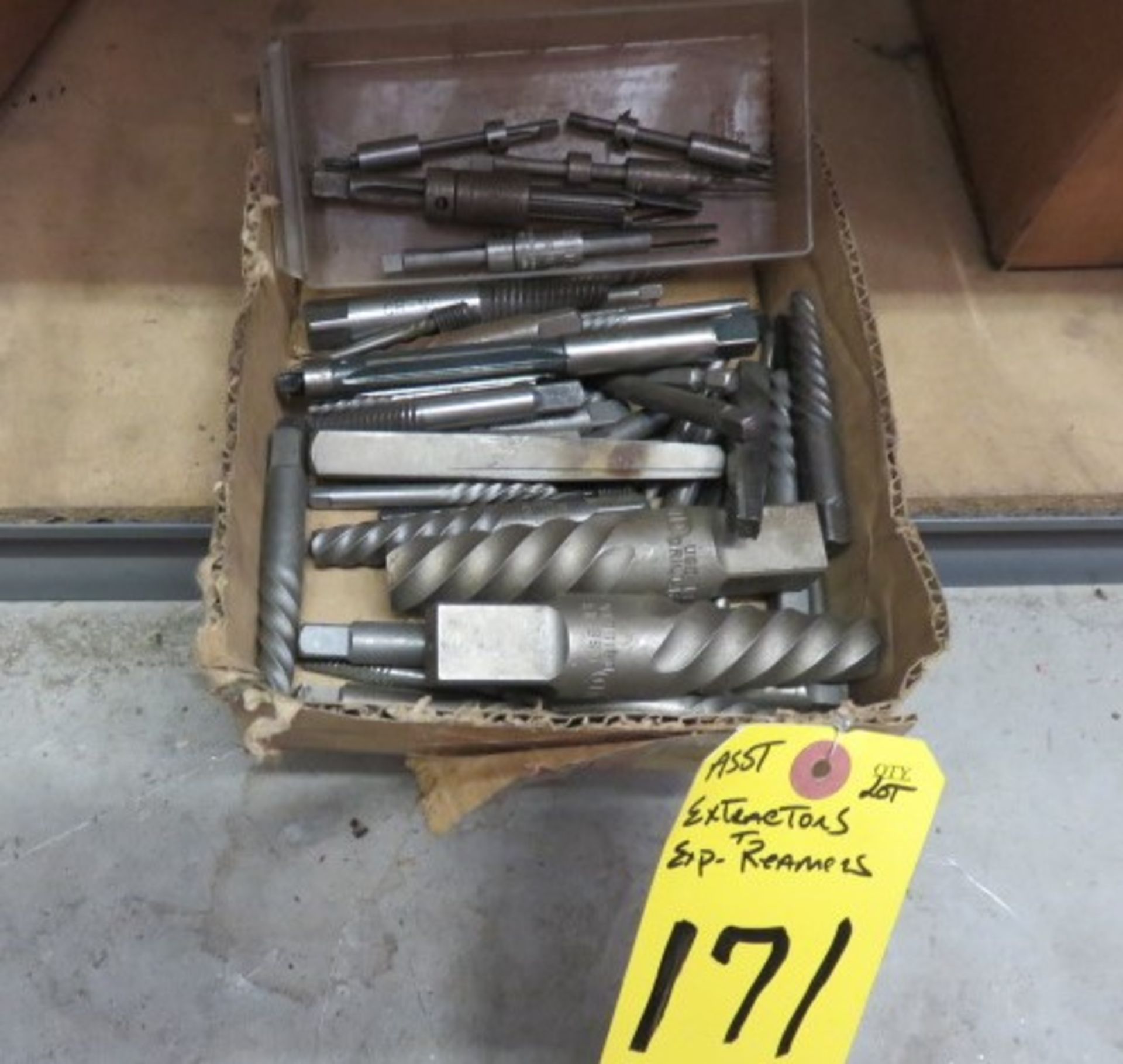 ASSORTED TAP EXTRACTORS AND EXPANSION REAMERS