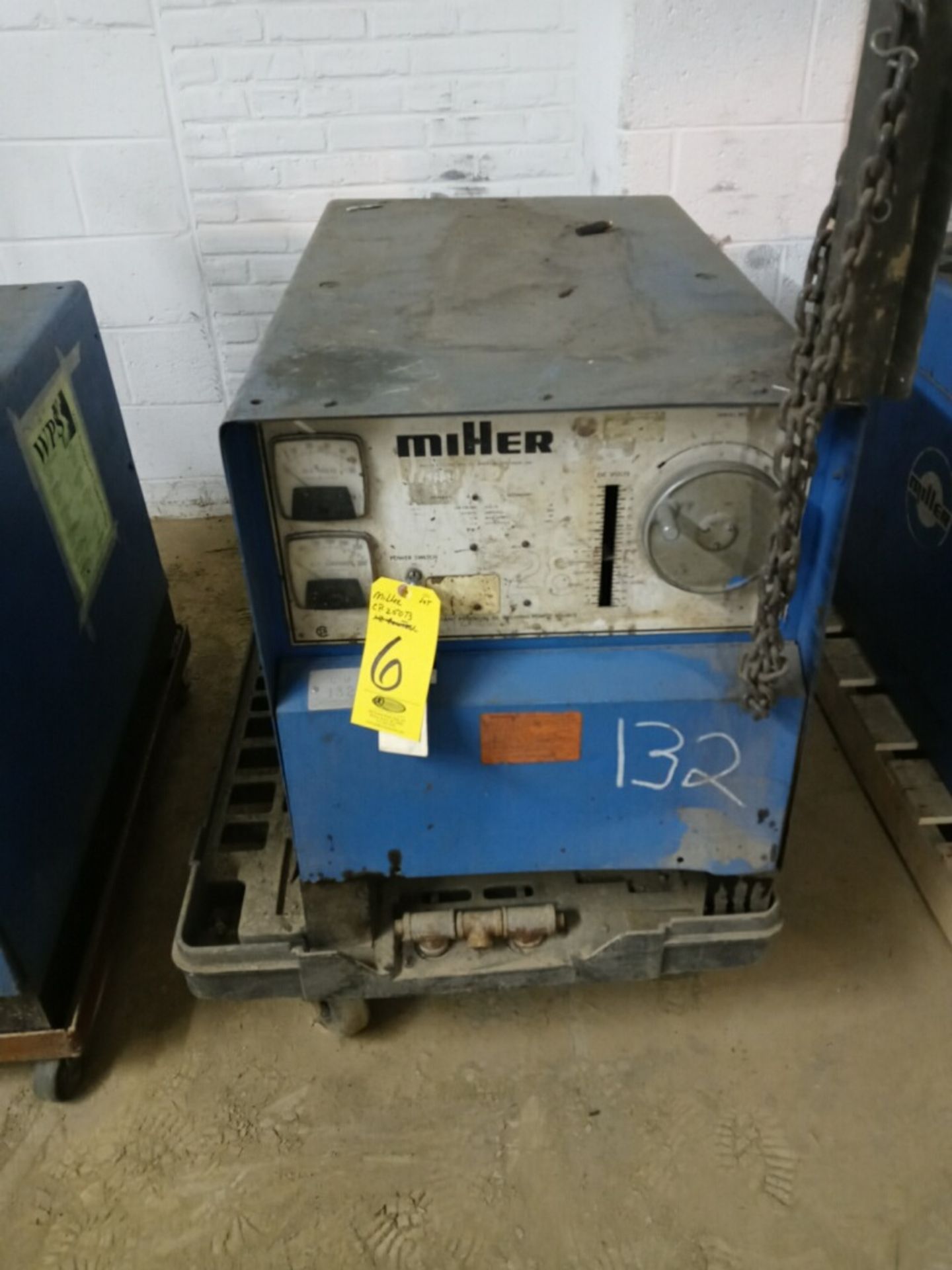 MILLER CP-250TS POWER SUPPLY(TAKEN OUT OF ACTIVE SERVICE-WORKING CONDITION IS UNKNOWN)