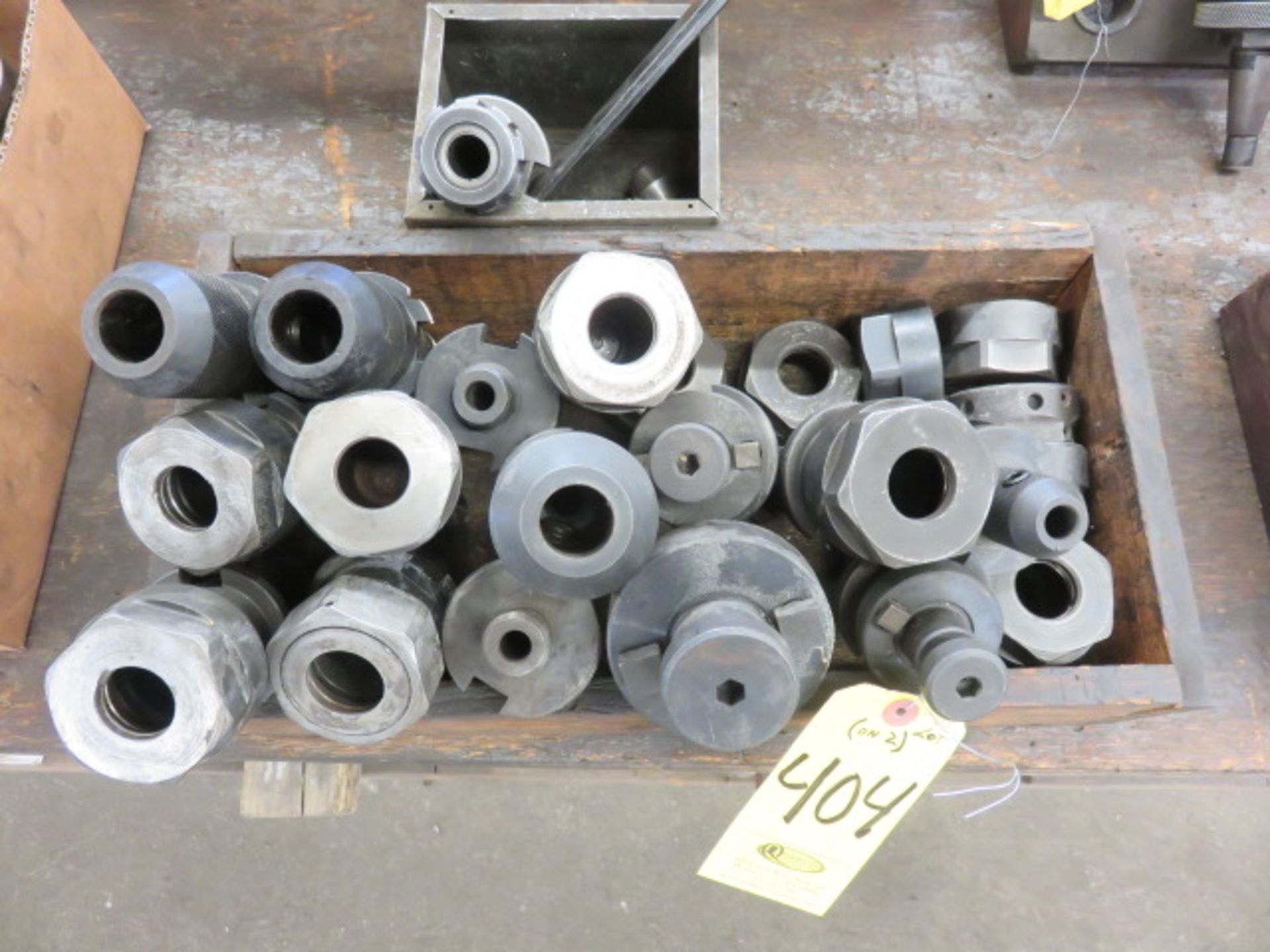 (16) 40 NMTB TOOL HOLDERS (ONE WITH CHANGEOUT COLLETS)