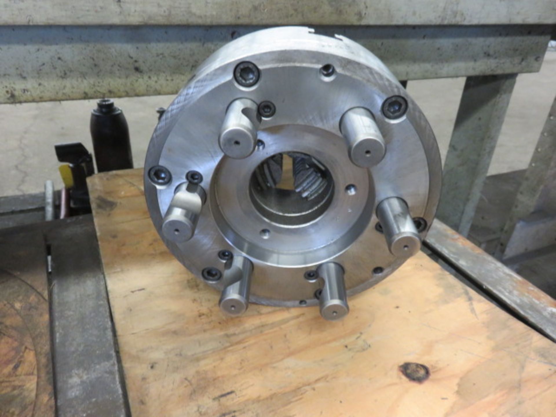 BISON 9 IN. D1-8 3-JAW CHUCK - Image 2 of 2