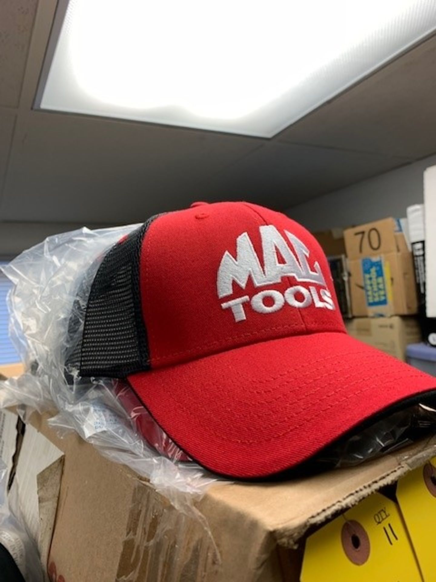 (11) MAC TOOL BLACK AND RED MESH BASEBALL-STYLE CAPS - Image 2 of 3