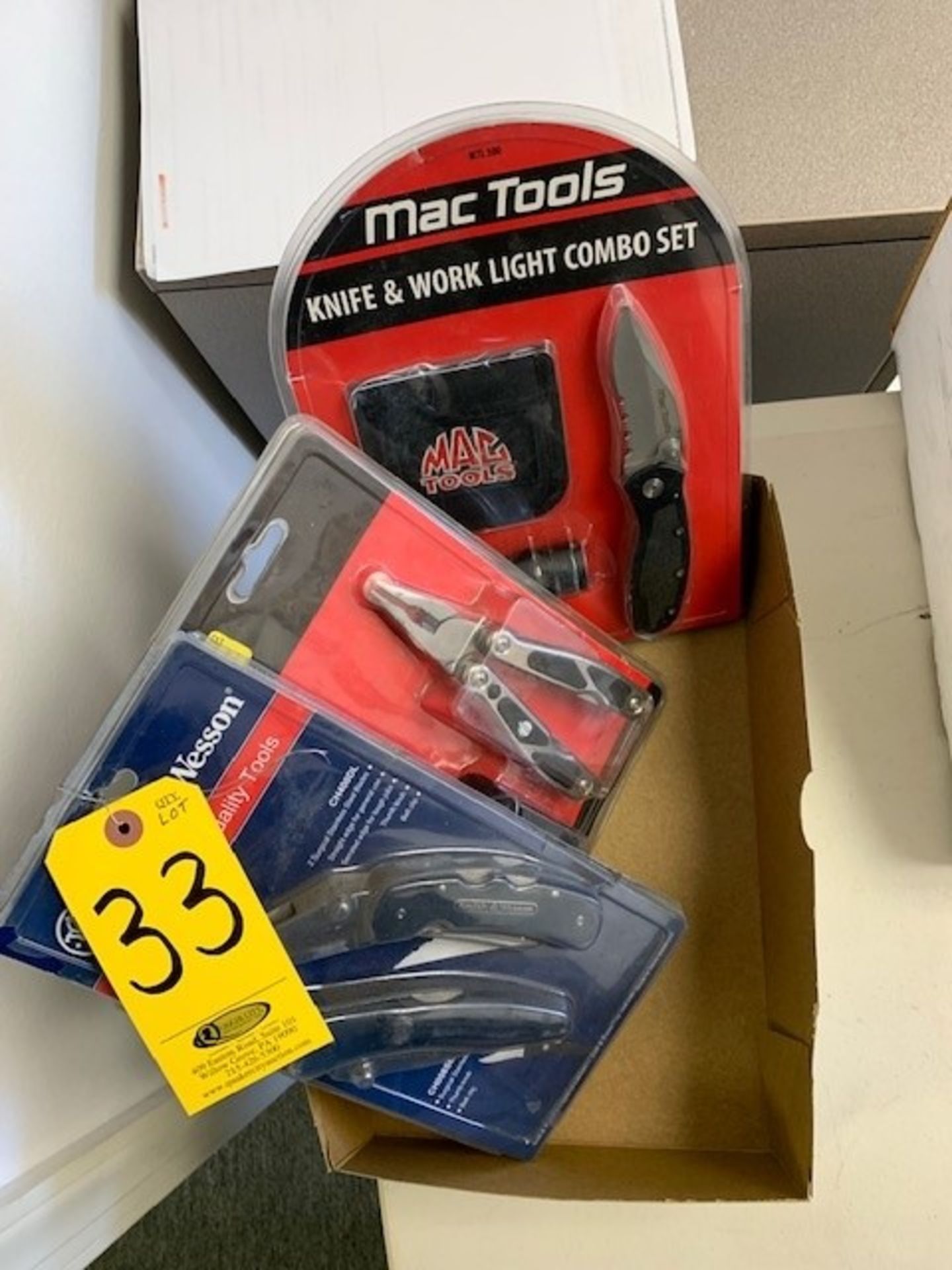 MAC TOOLS KNIFE AND WORK LIGHT COMBO SET, MULTI-FUNCTION TOOL WITH LED AND SMITH AND WESSON...