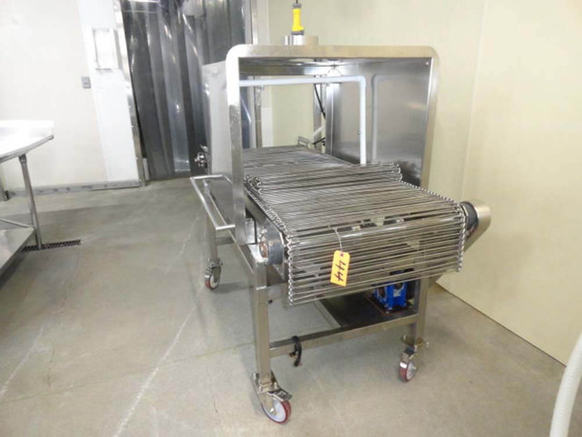 SPRAY INTERVENTION CONVEYOR, 60" LONG X 30" STAINLESS ROD BELT, 2' CABINET ON CASTERS - Image 2 of 4