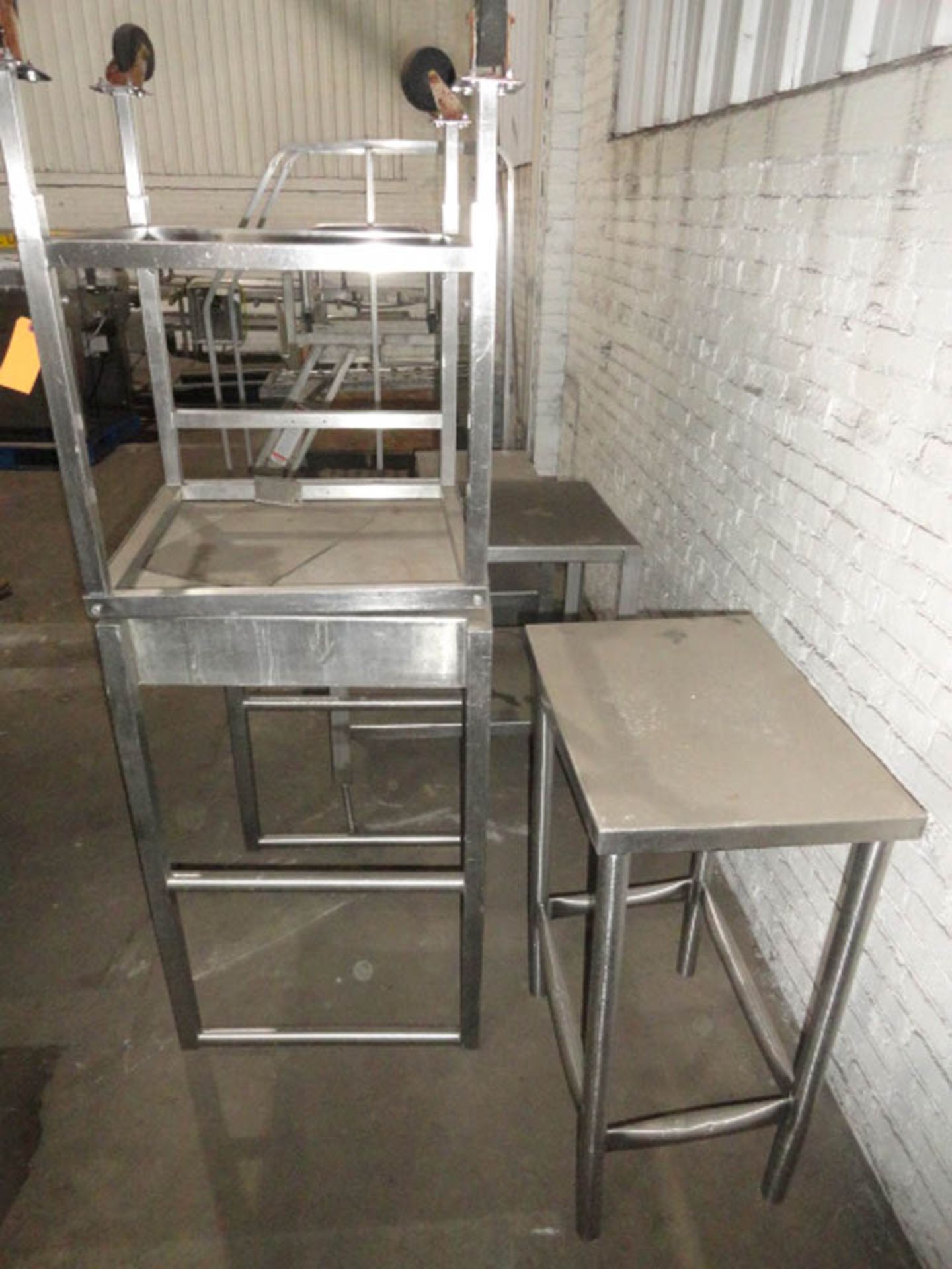 STAINLESS STEEL TABLES - Image 3 of 6