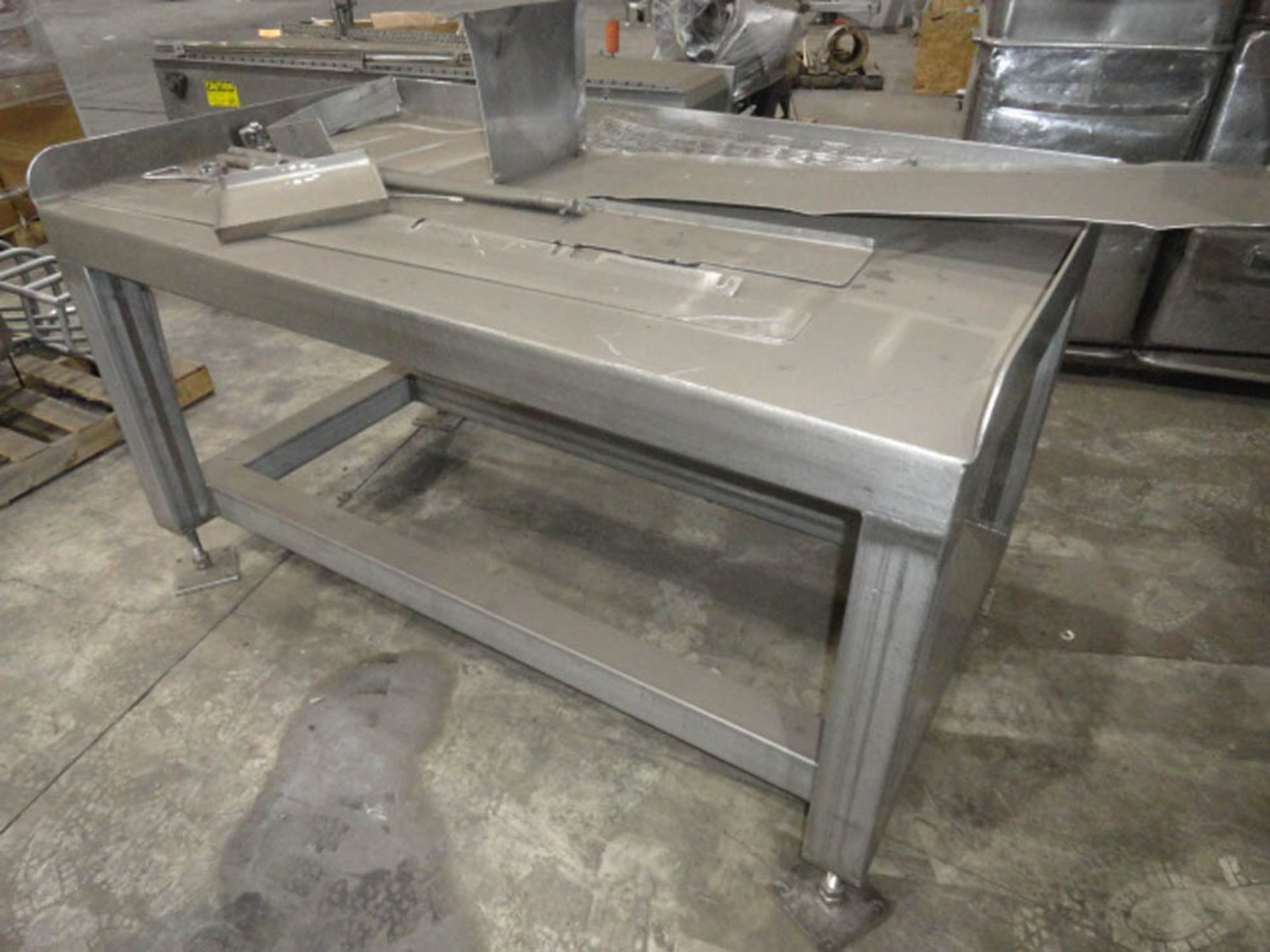 STAINLESS STEEL TABLE - Image 4 of 5