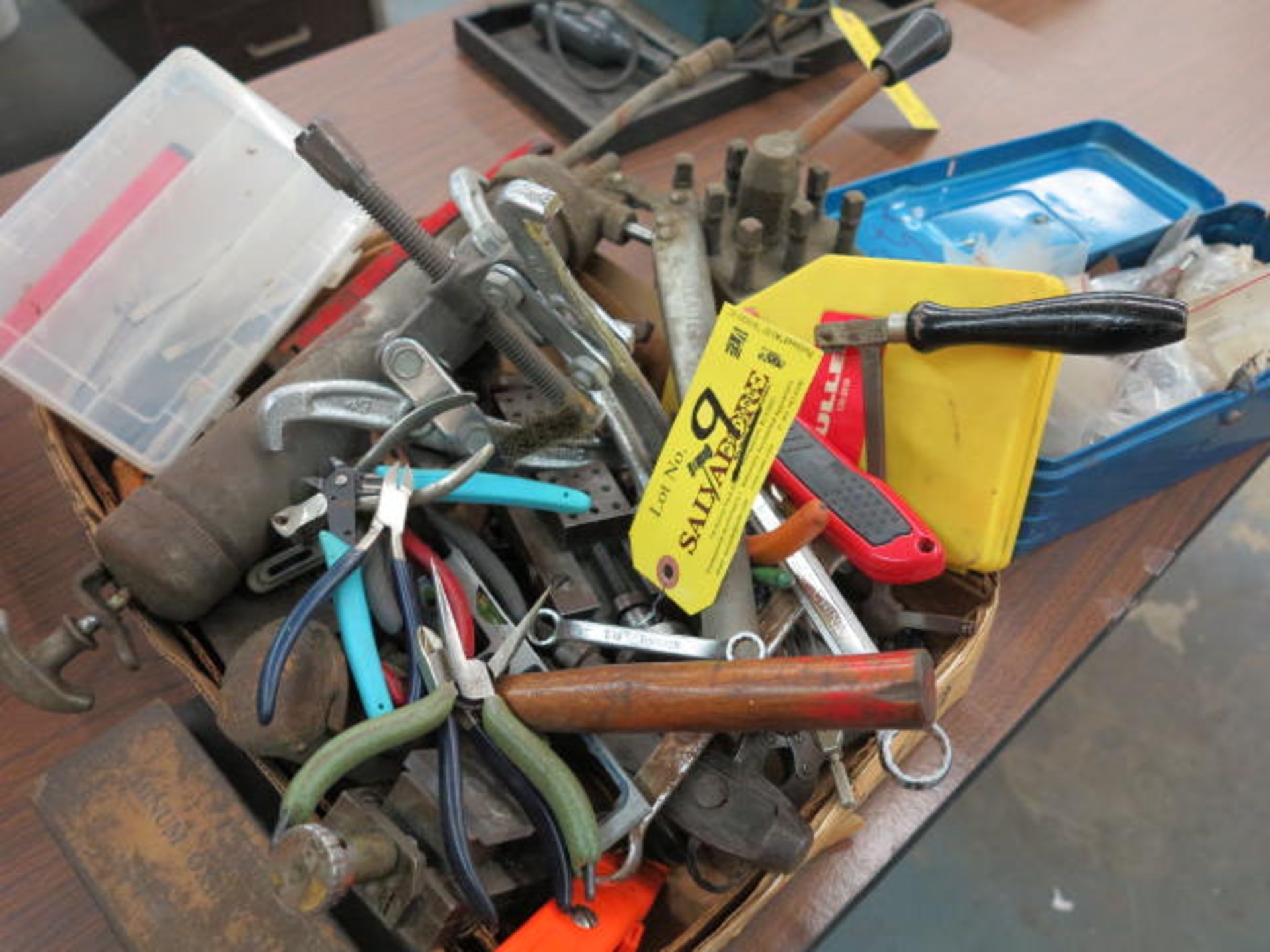 Lot Miscellaneous Tools Location: 40 John Williams St