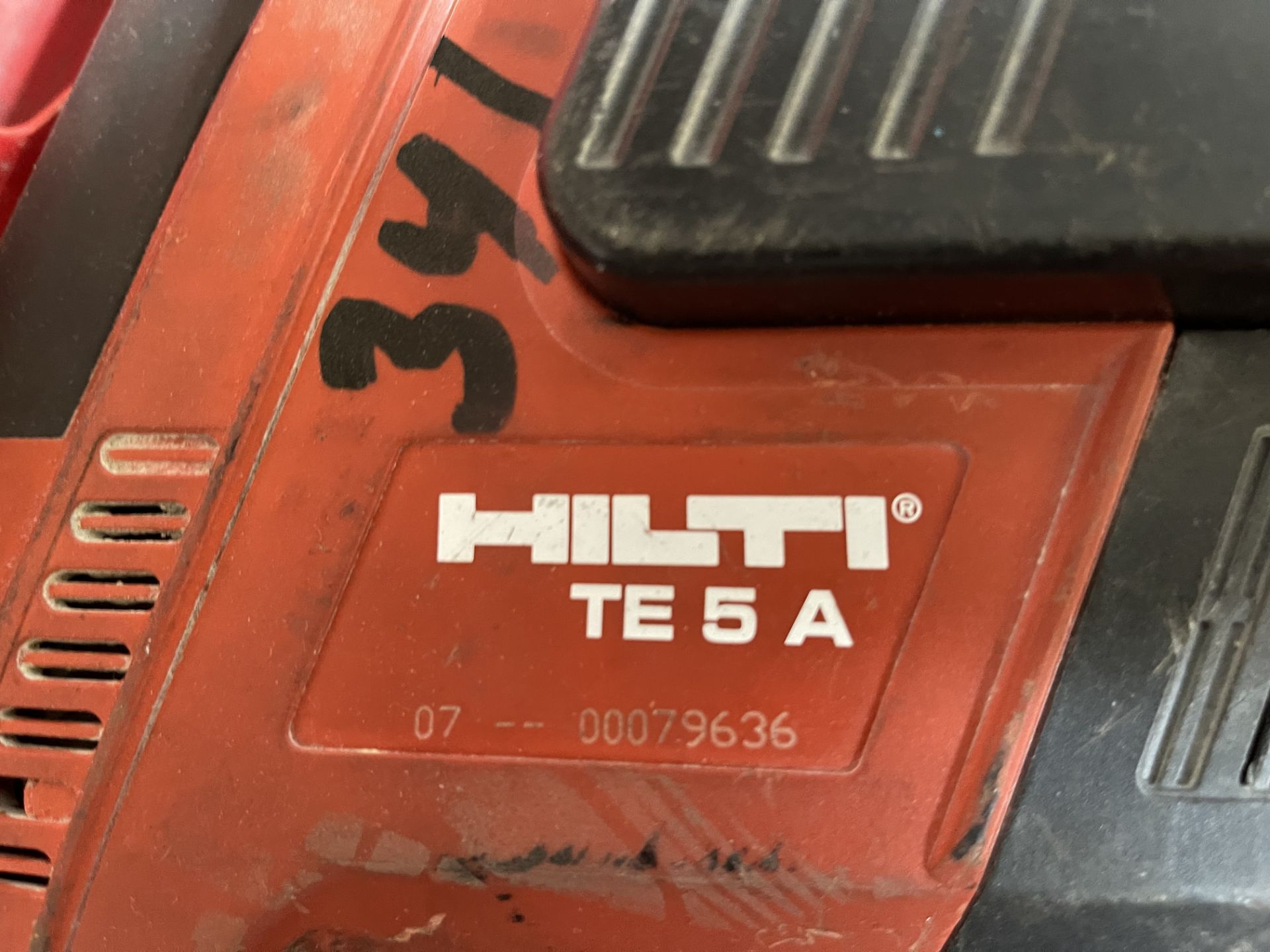 Hilti TE 5A cordless hammer drill - Image 2 of 2