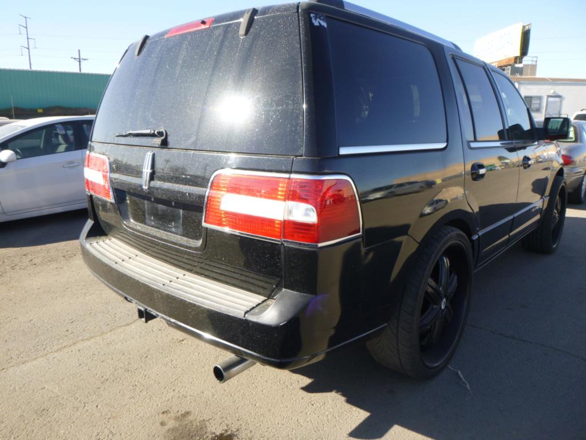 2007 Lincoln Navigator - Image 16 of 24