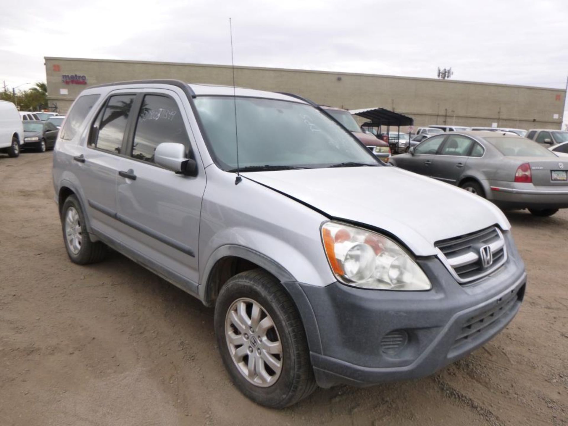 2005 Honda CR-V - Image 5 of 15