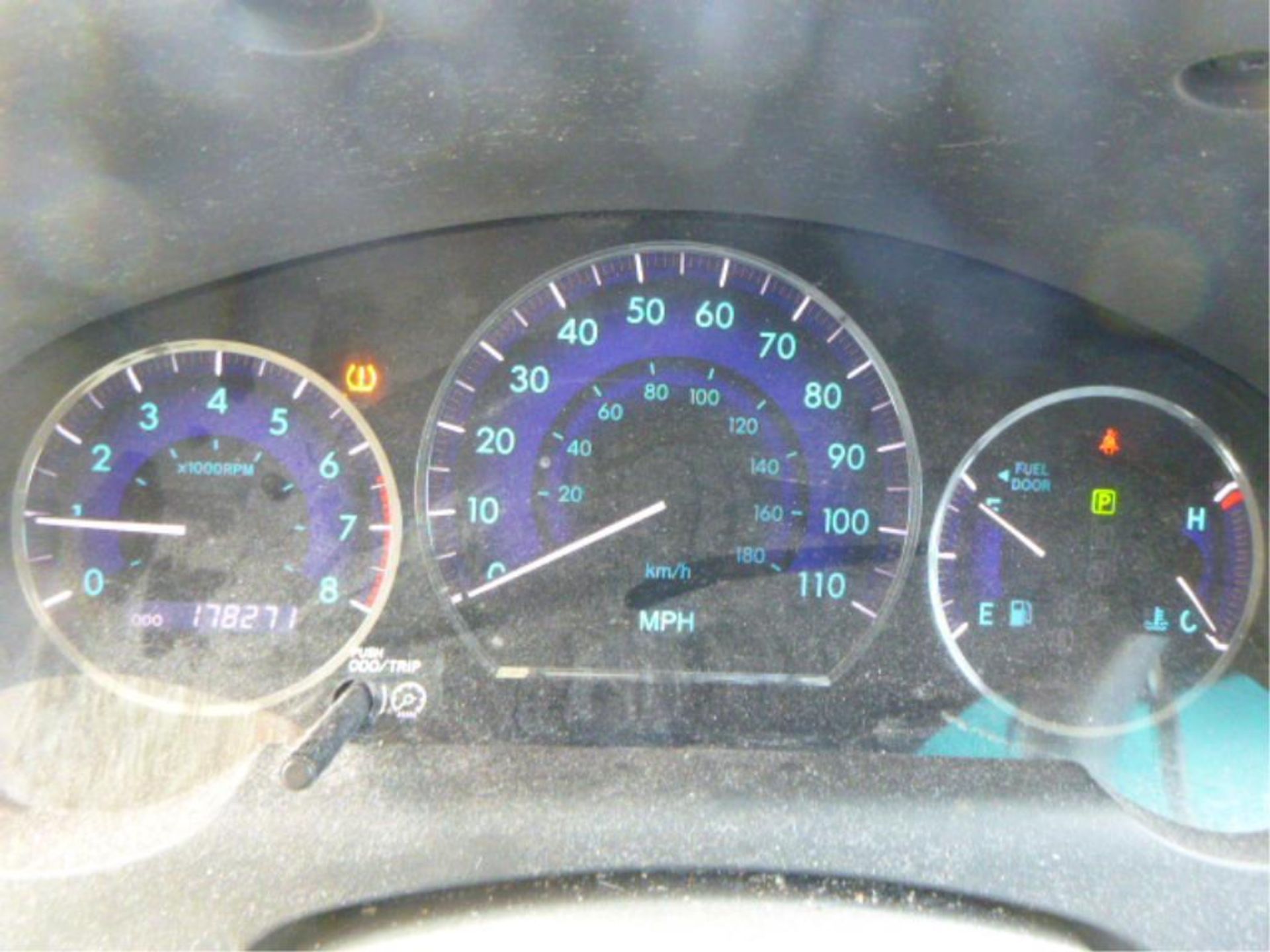 2009 Toyota Sienna - Image 12 of 15