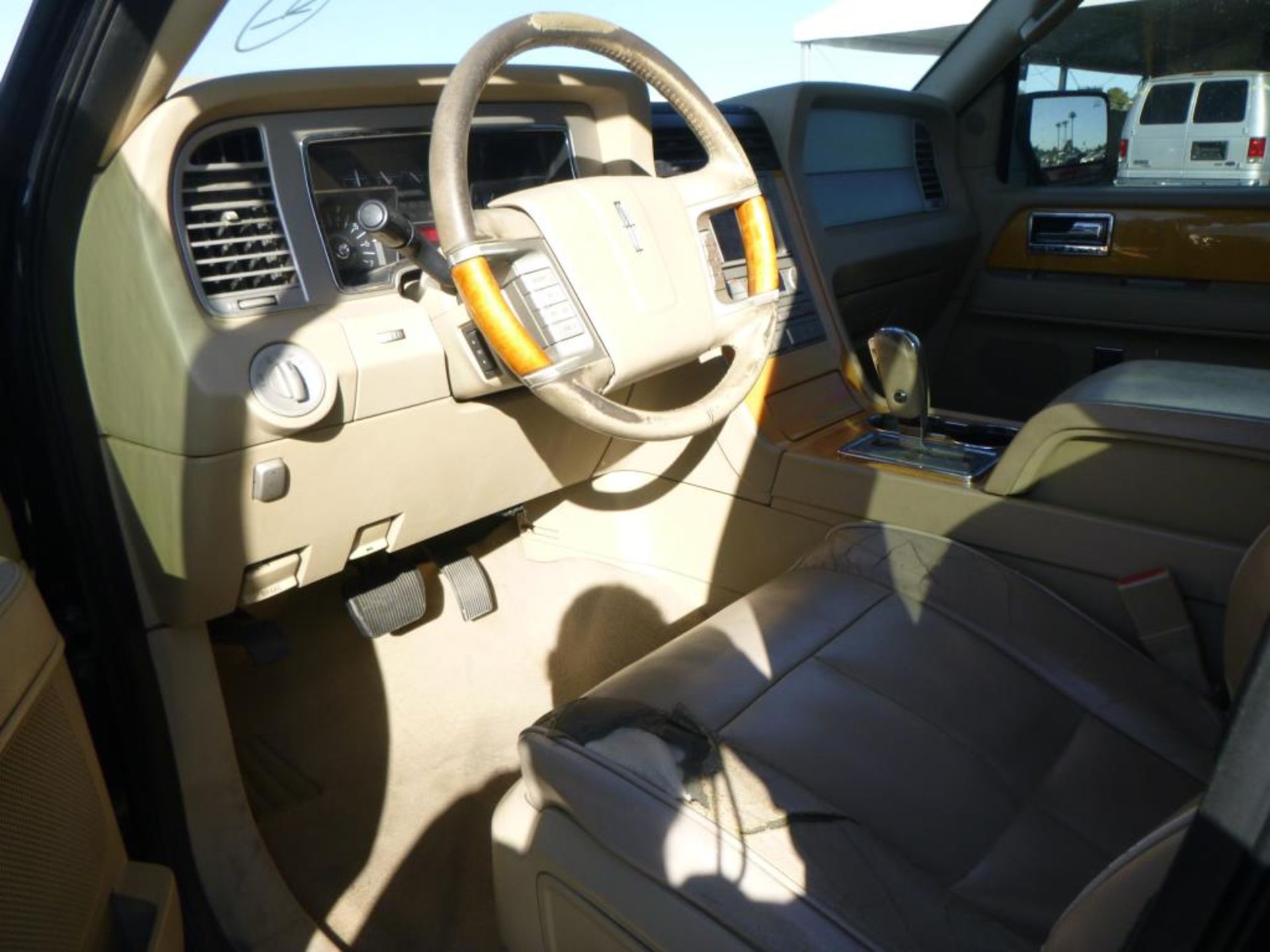 2007 Lincoln Navigator - Image 21 of 24