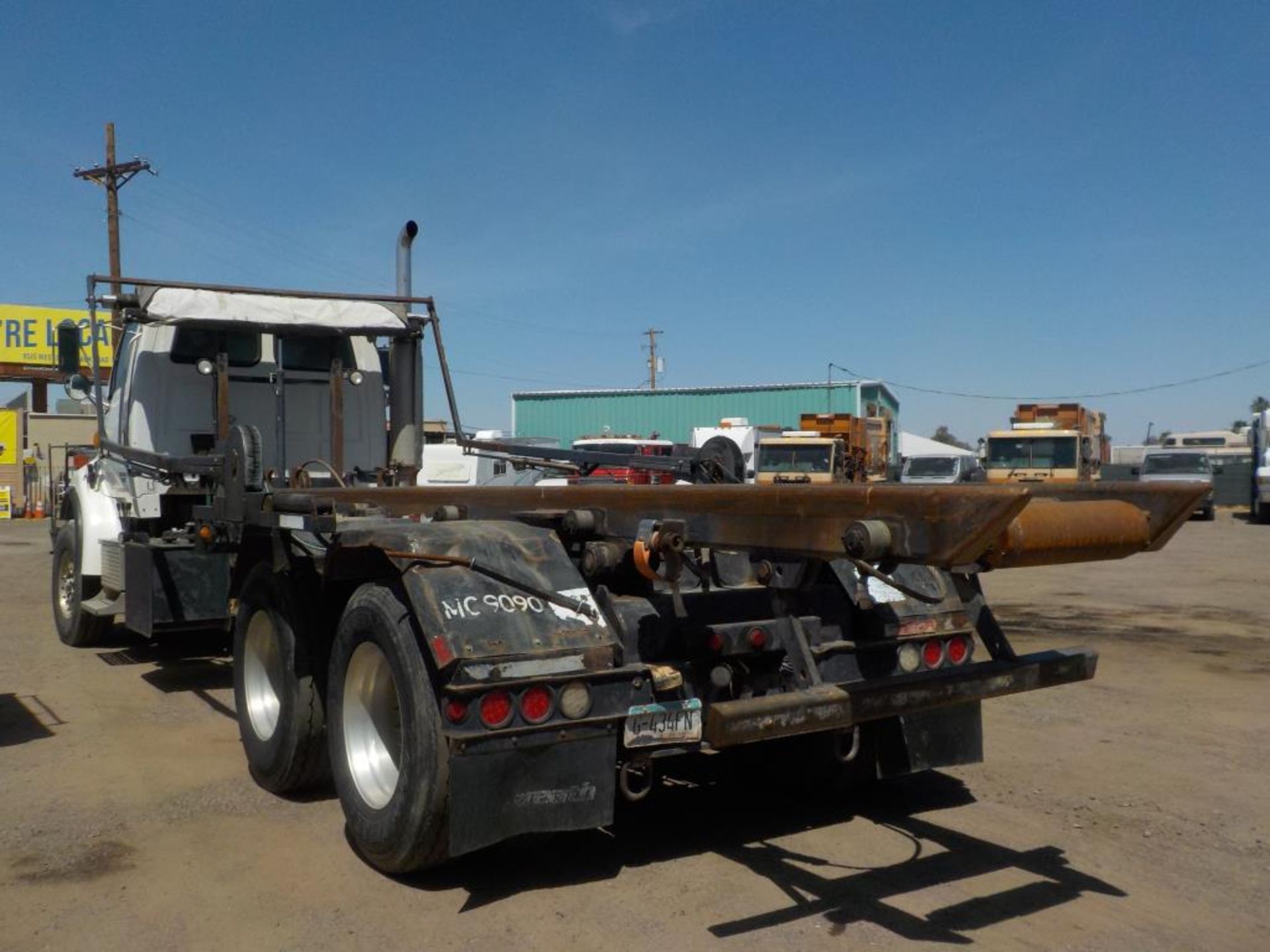 2007 Sterling Rolloff Hoist Truck - Image 3 of 8