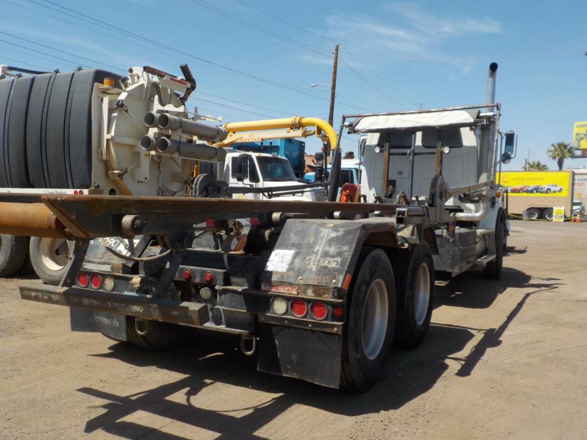 2007 Sterling Rolloff Hoist Truck - Image 4 of 8