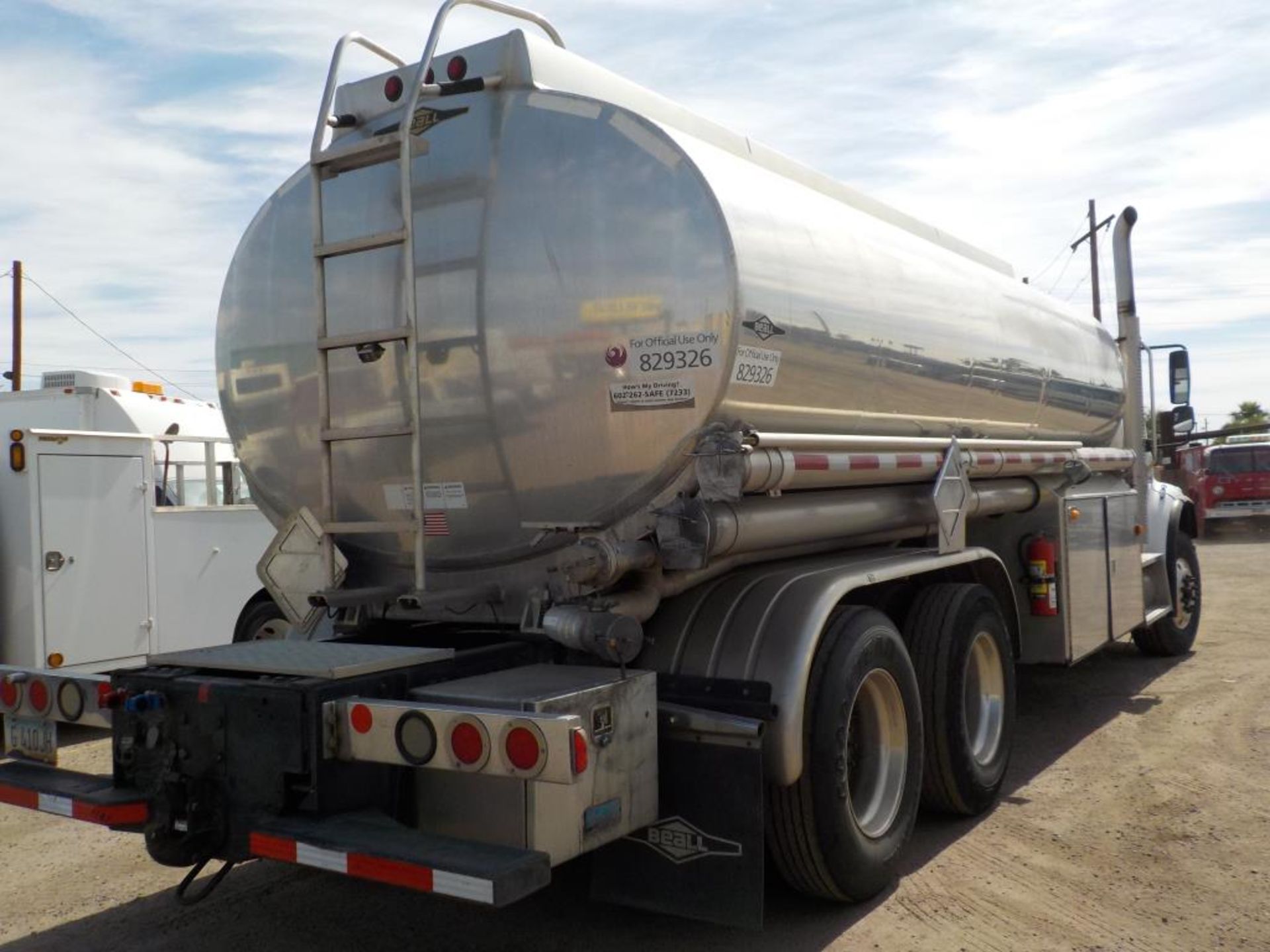 2009 Freightliner M2 112 Tanker Truck - Image 3 of 8