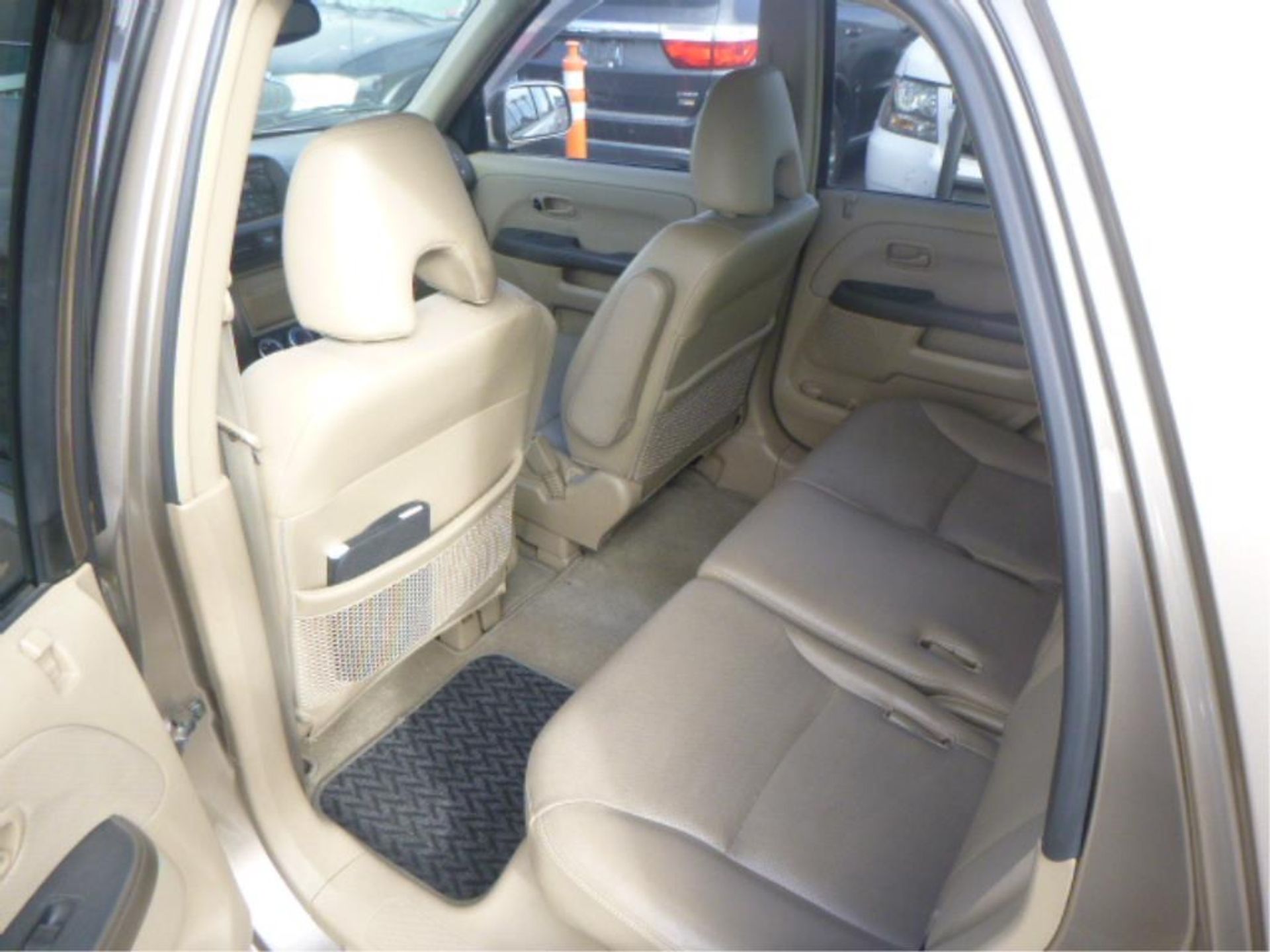 2005 Honda CR-V - Image 10 of 14