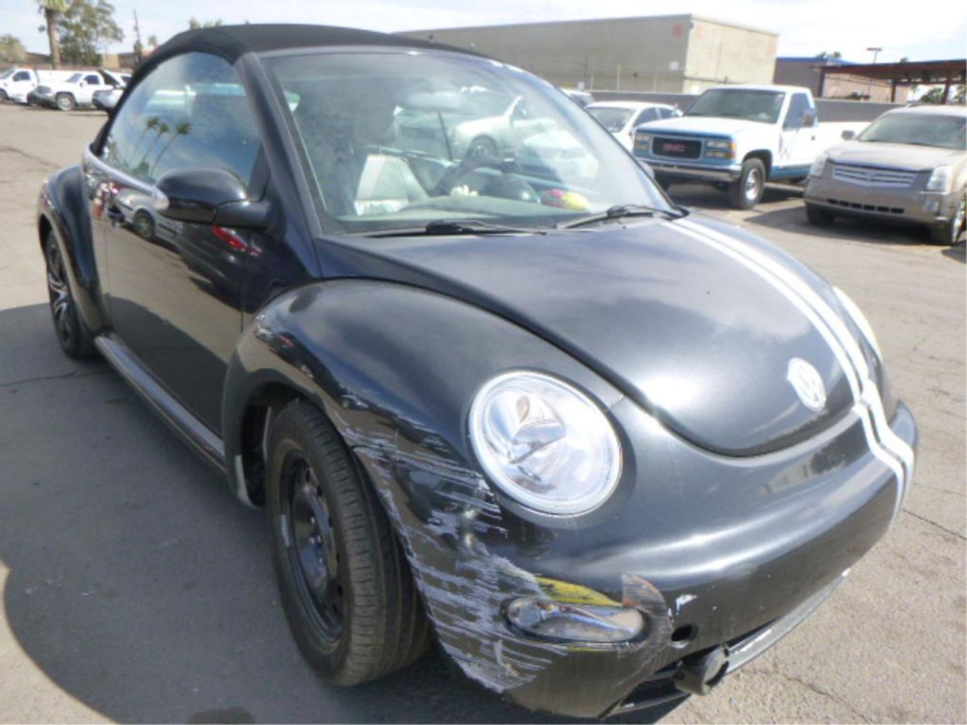 2004 Volkswagen New Beetle - Image 2 of 12