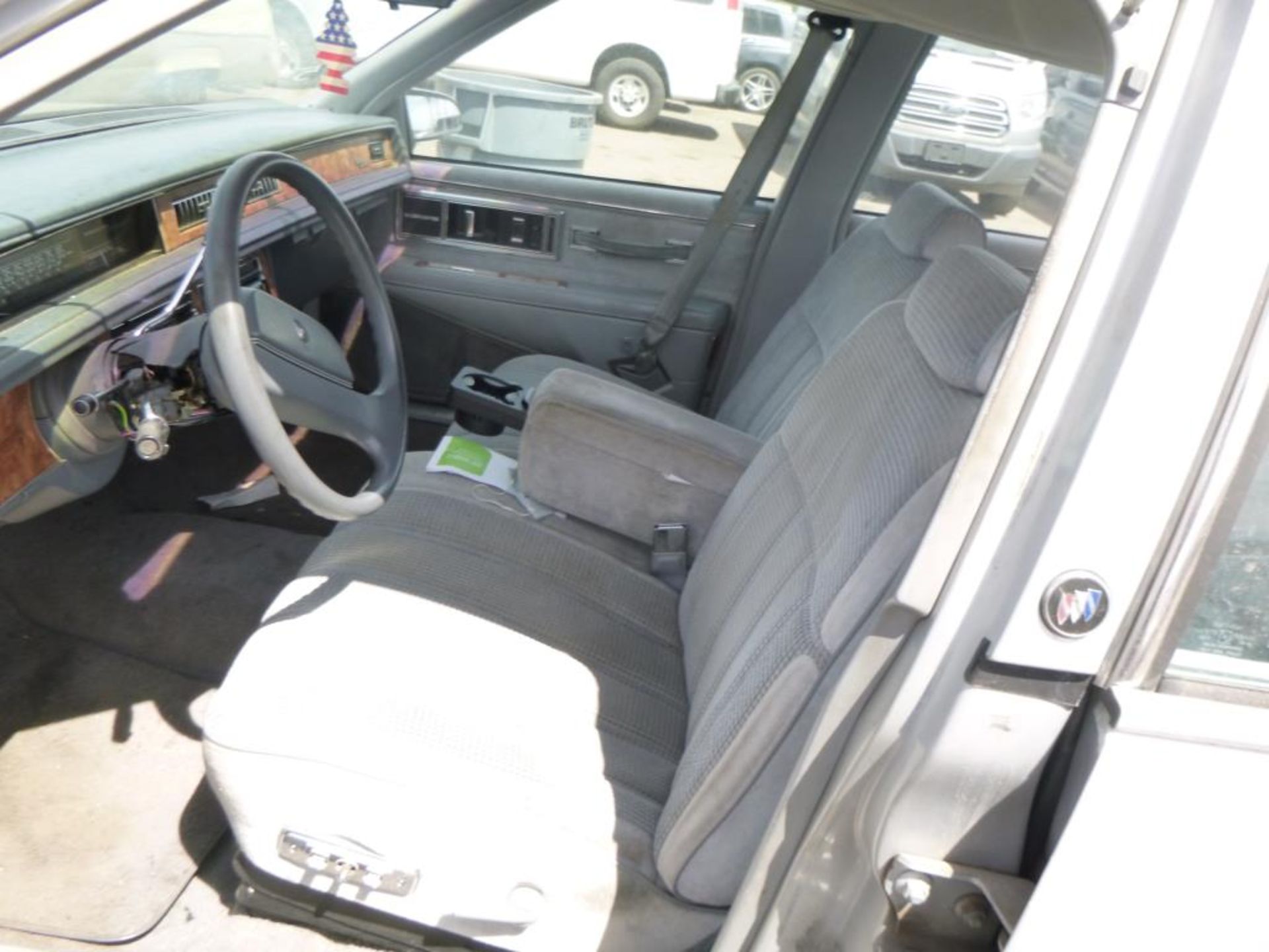1990 Buick LeSabre - Image 11 of 15