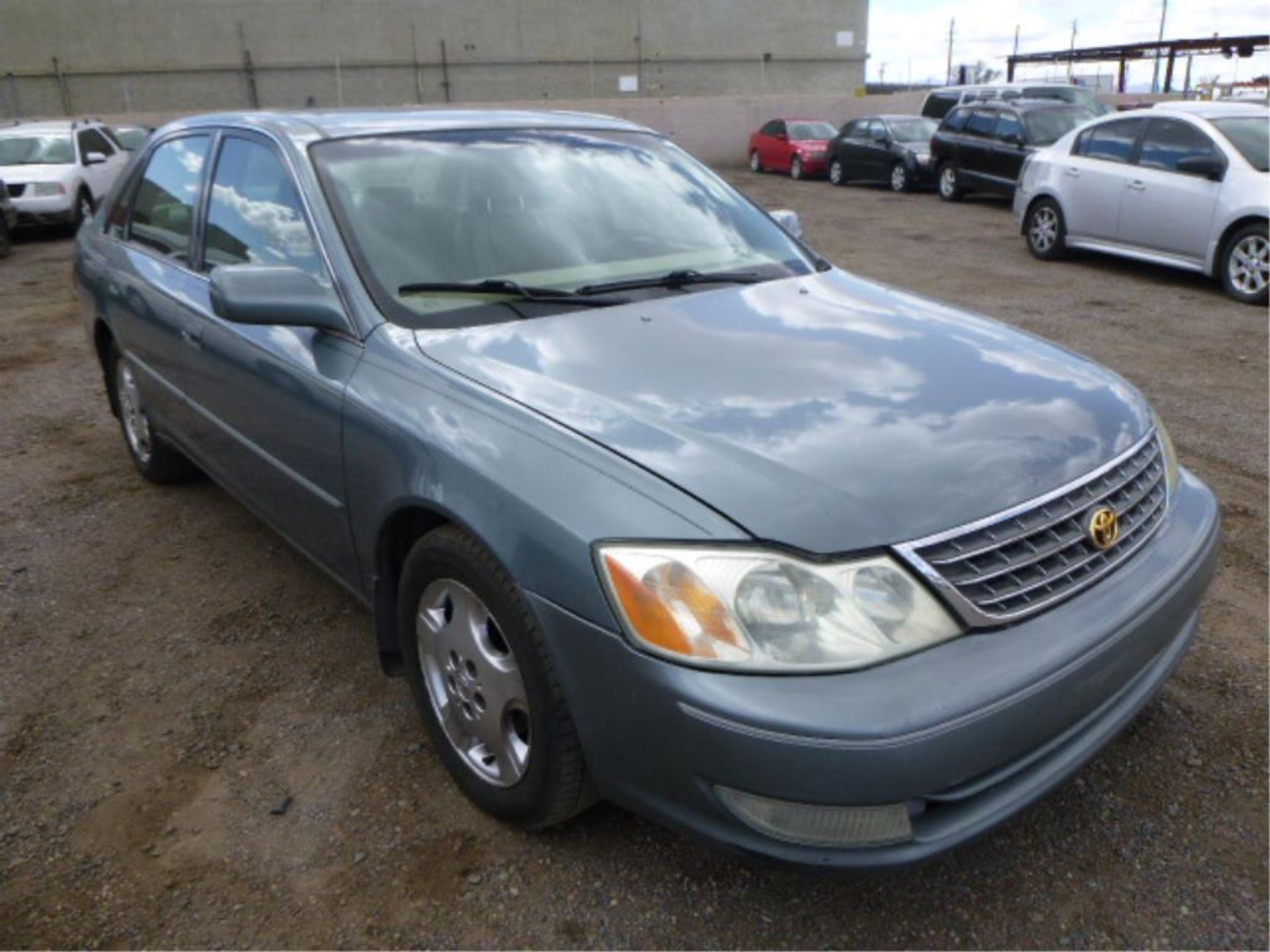 2004 Toyota Avalon - Image 3 of 13