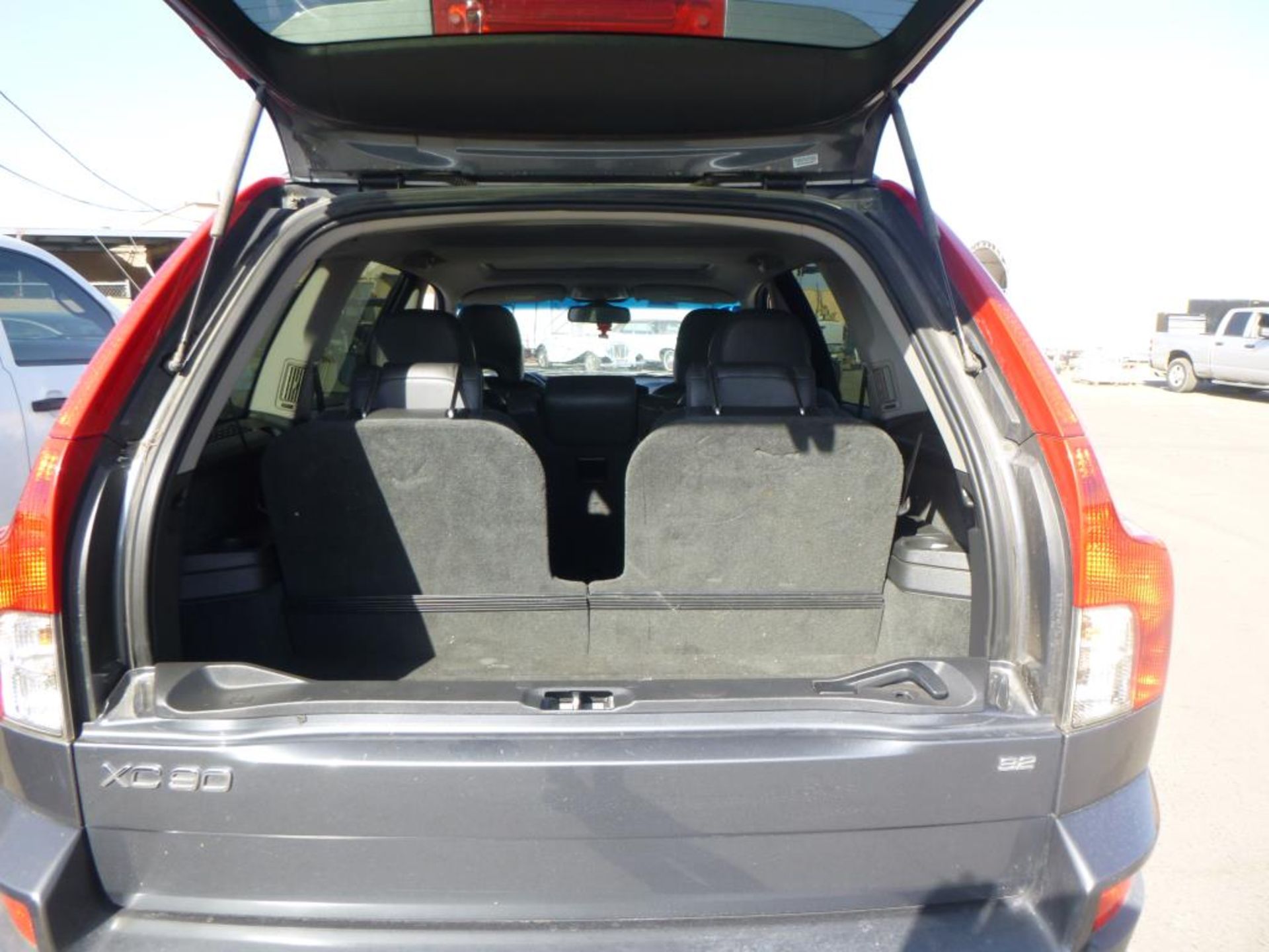 2008 Volvo XC90 - Image 8 of 17