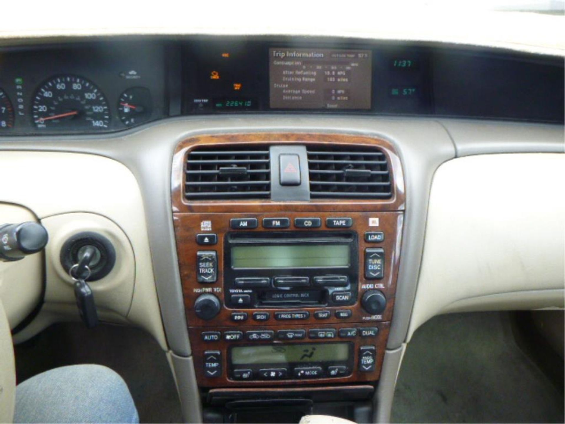 2004 Toyota Avalon - Image 13 of 13