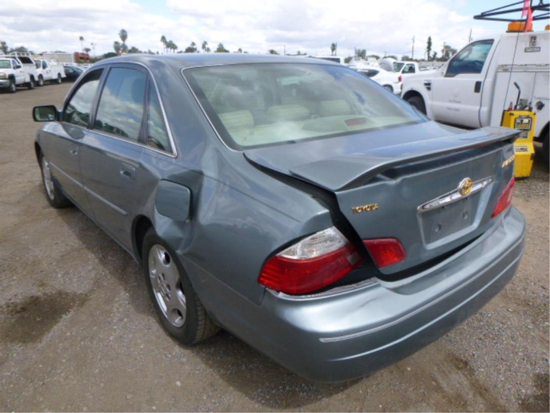 2004 Toyota Avalon - Image 5 of 13