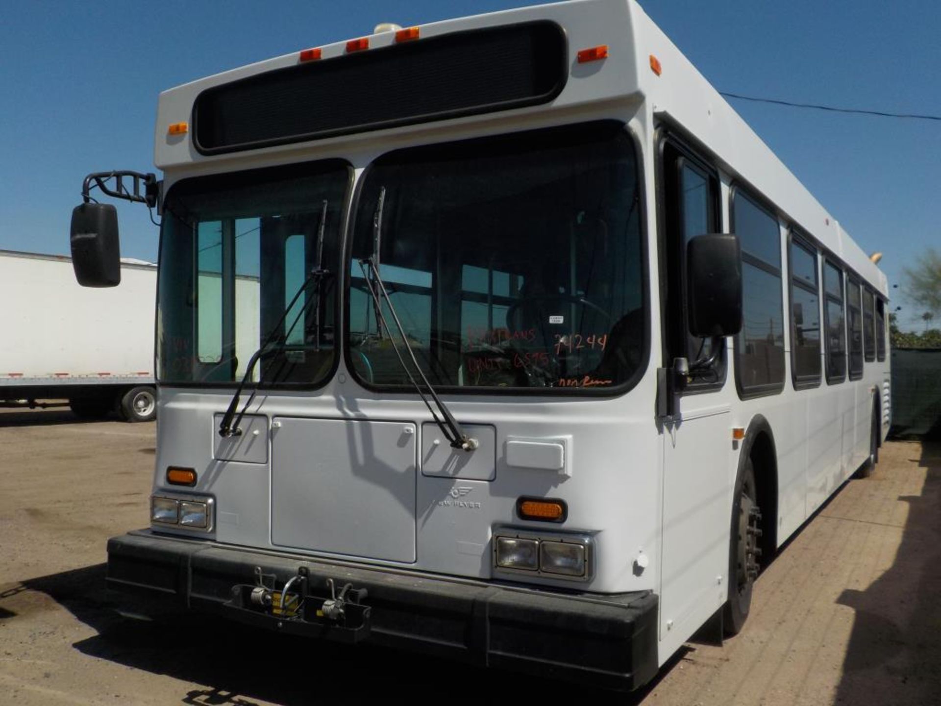 (Lot # 3924) - 2007 New Flyer D40LF Transit Bus