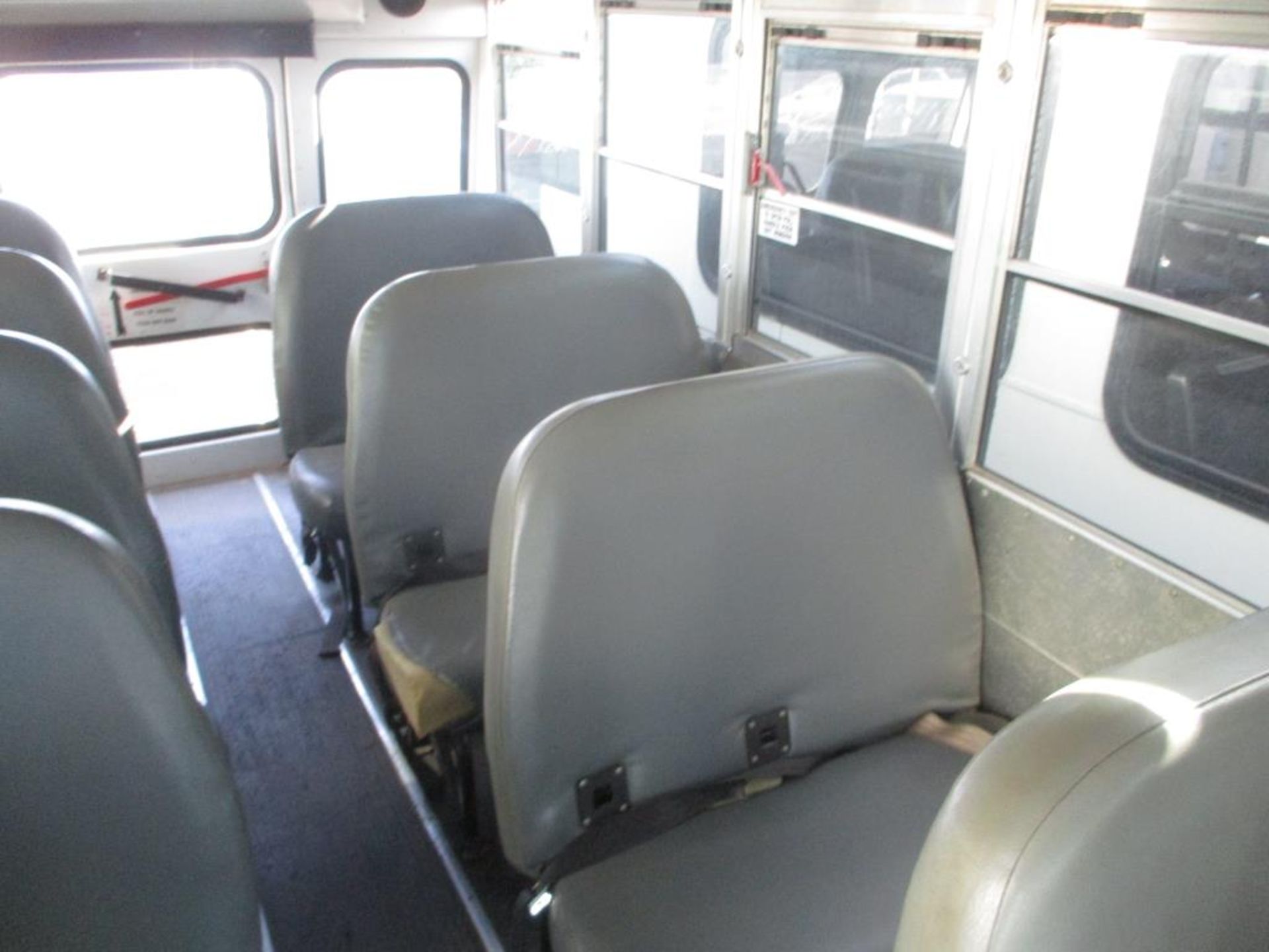 (Lot # 3920) - 2008 Ford E-Series School Bus - Image 8 of 13