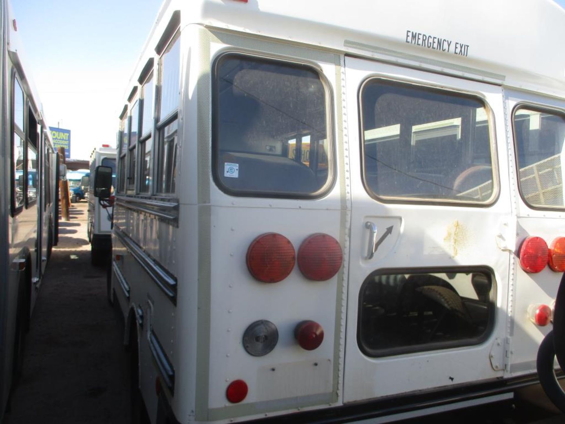 (Lot # 3921) - 2008 Ford E-Series School Bus - Image 2 of 12
