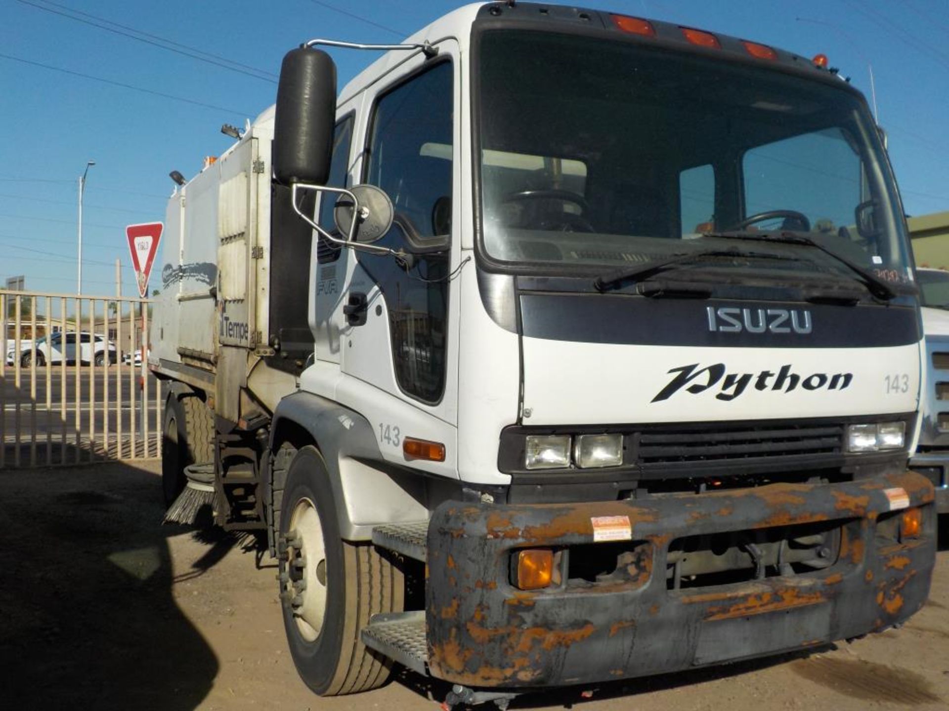 (Lot # 3942) - 2008 Isuzu FTR Python Sweeper - Image 3 of 9