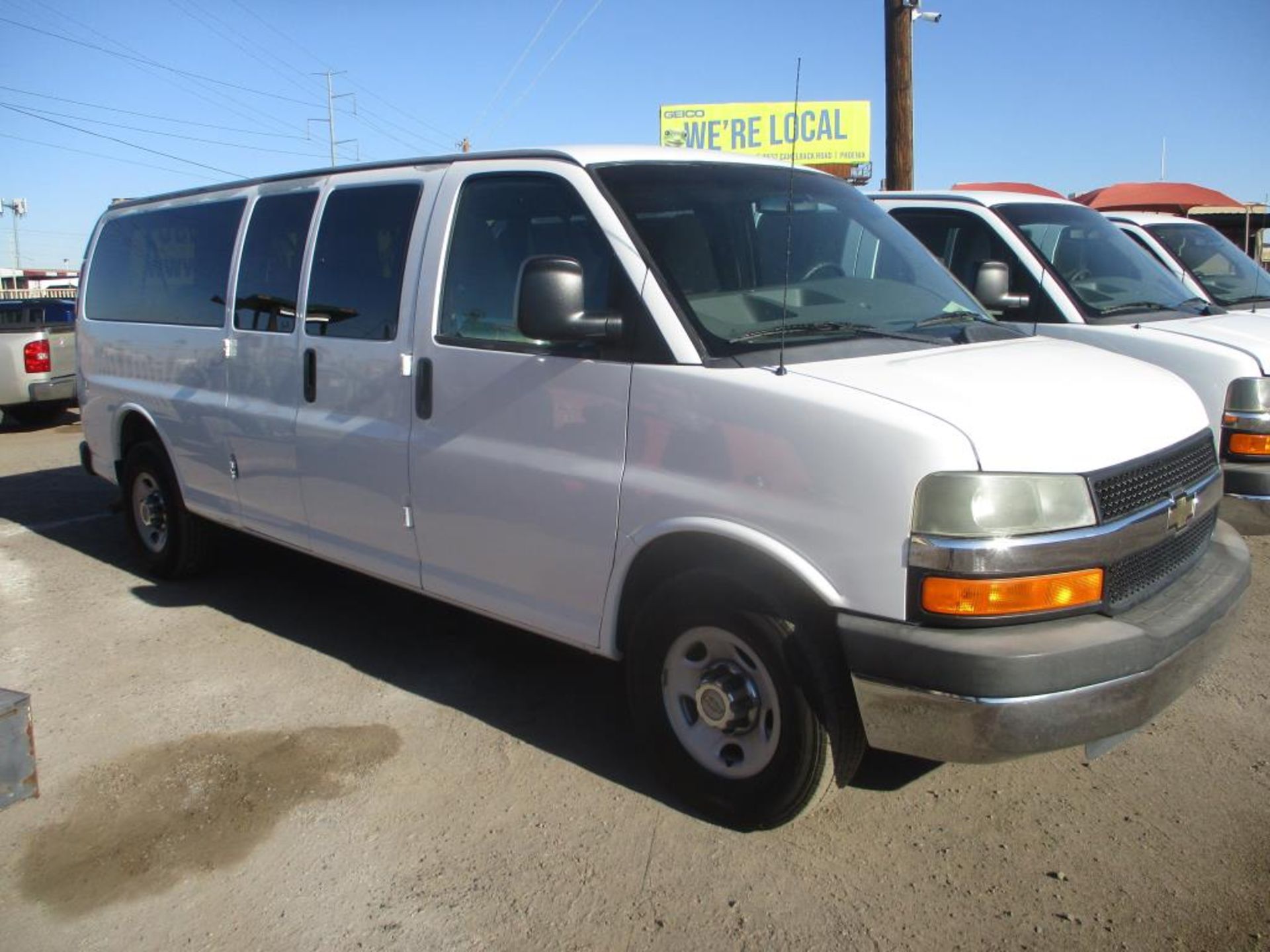 (Lot # 3900) - 2012 Chevrolet Express G1500 - Image 4 of 10