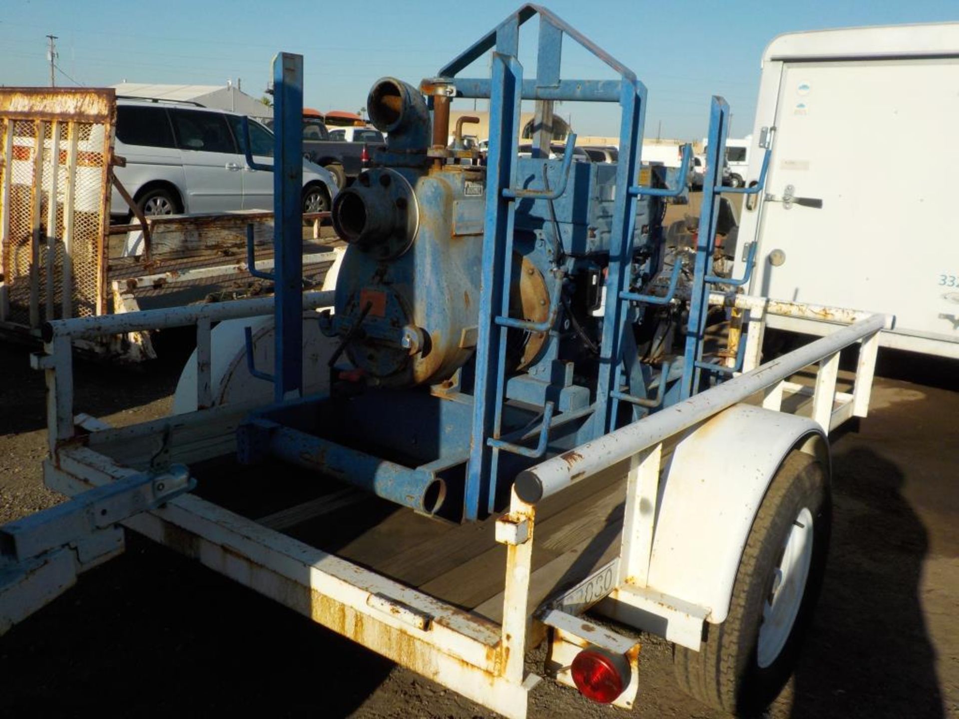 (Lot # 3957) - 2000 Commerical Trash Pump Trailer - Image 4 of 7