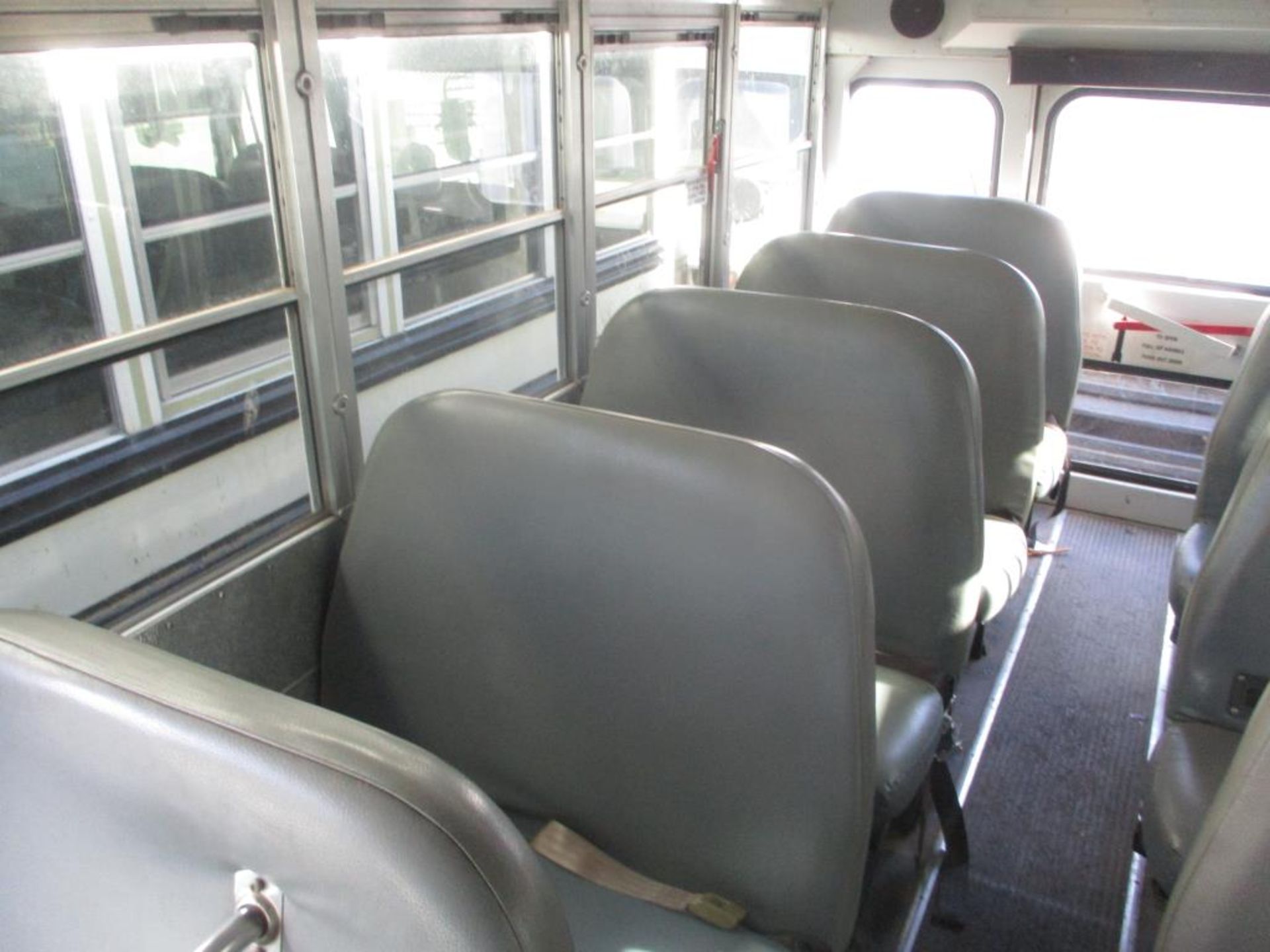 (Lot # 3921) - 2008 Ford E-Series School Bus - Image 7 of 12