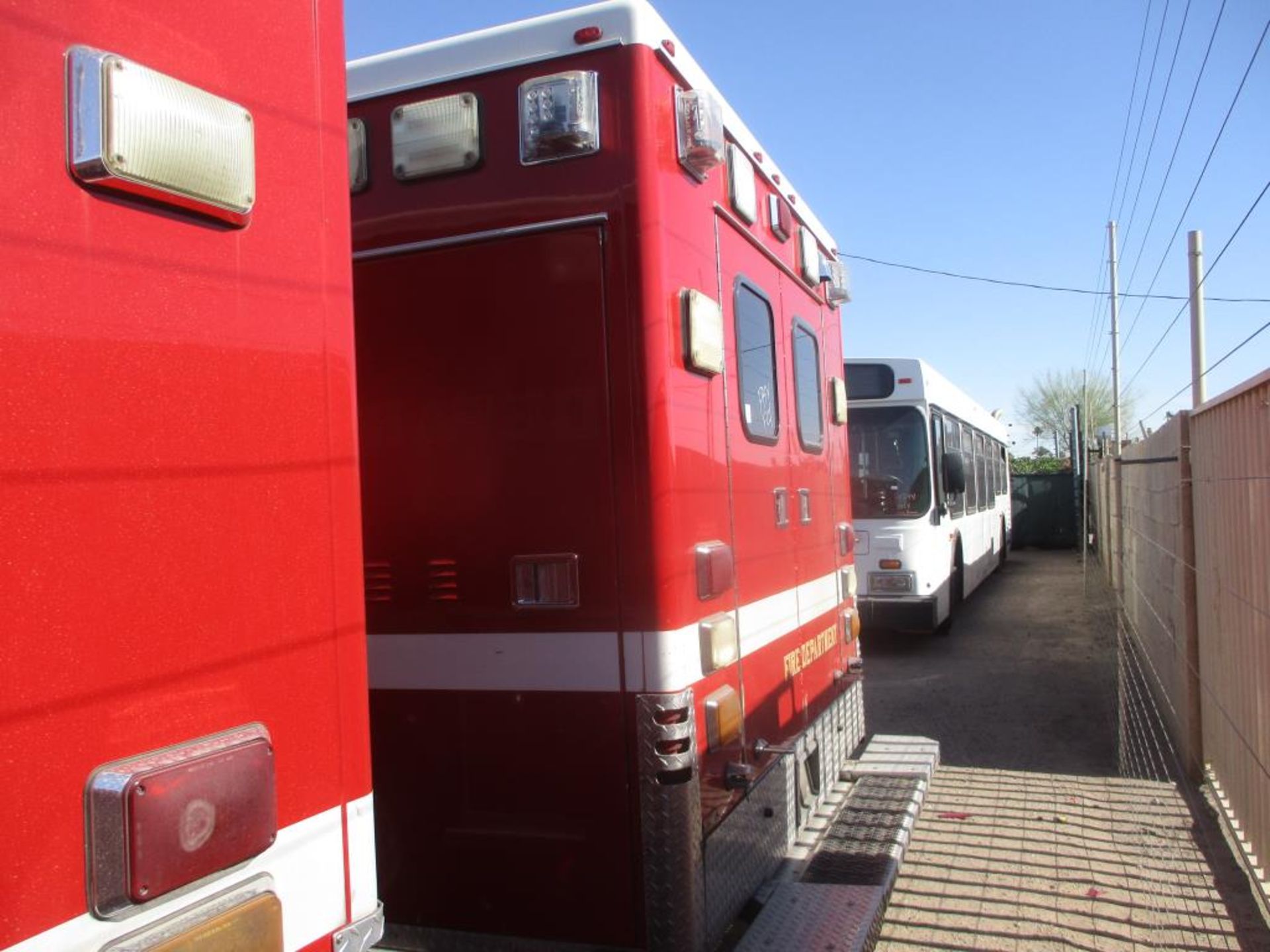 (Lot # 3925) - 2010 Chevrolet Express Ambulance - Image 2 of 13