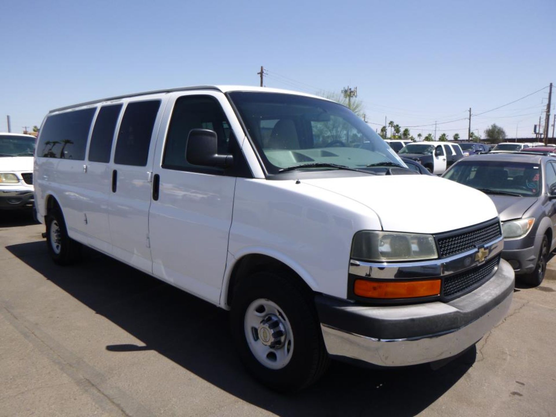 (Lot # 3901) - 2012 Chevrolet Express G1500 - Image 5 of 13