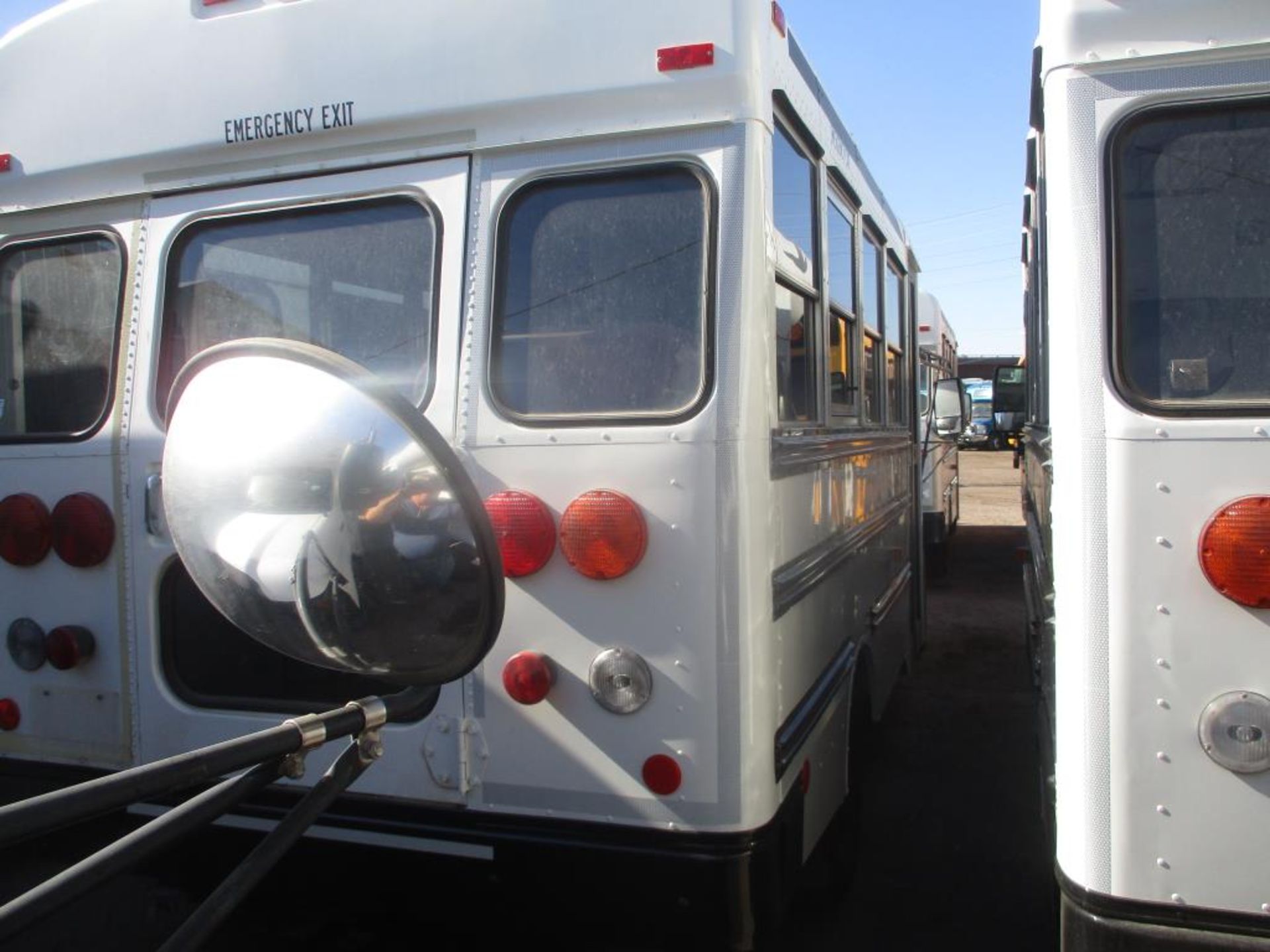 (Lot # 3921) - 2008 Ford E-Series School Bus - Image 3 of 12