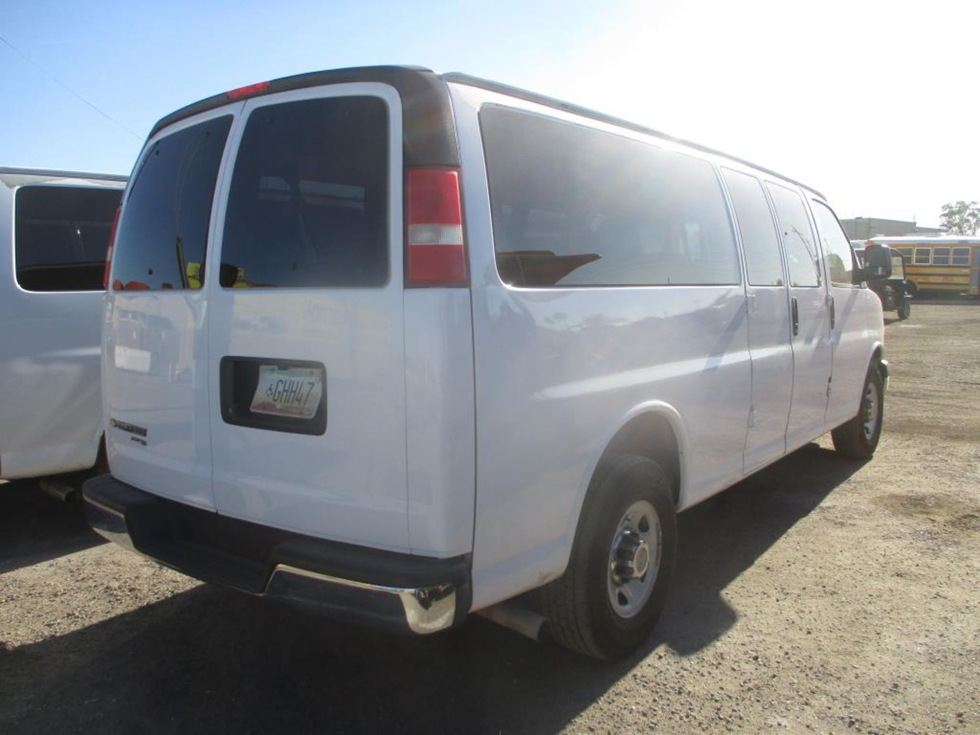 (Lot # 3900) - 2012 Chevrolet Express G1500 - Image 3 of 10