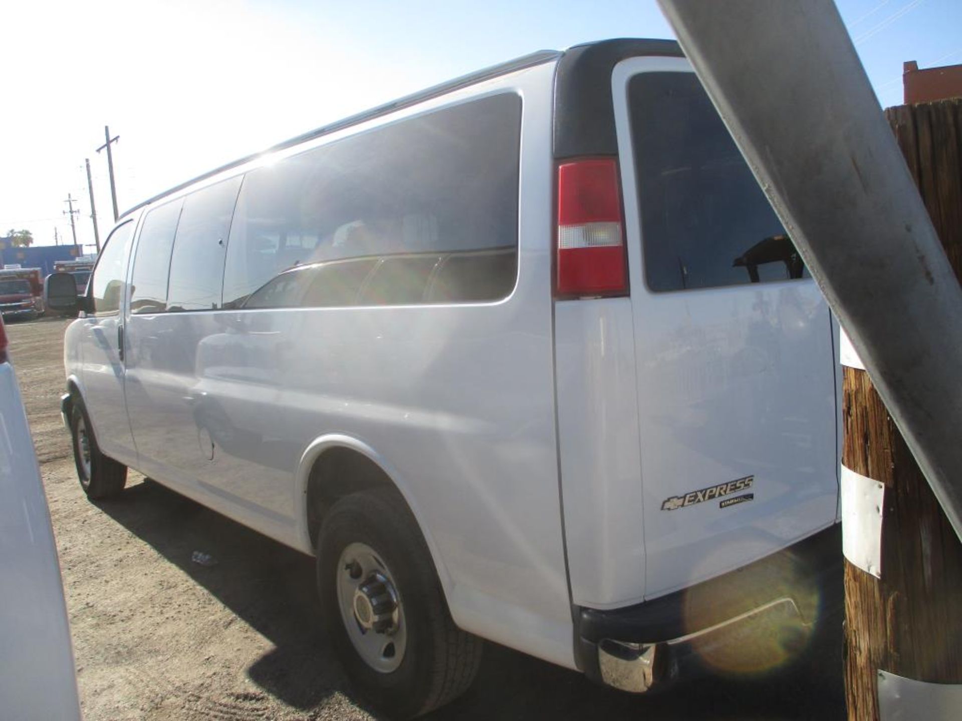 (Lot # 3900) - 2012 Chevrolet Express G1500 - Image 2 of 10