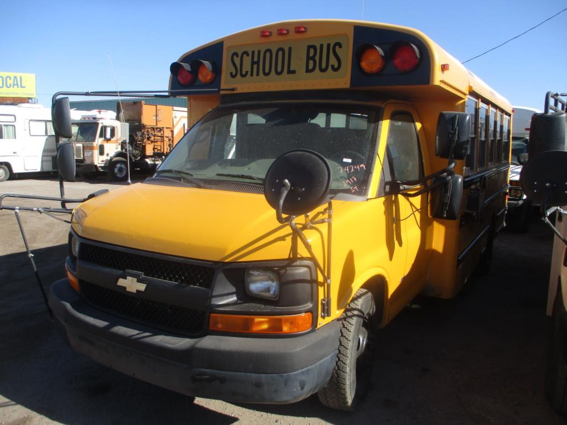 (Lot # 3917) - 2011 Thomas School Bus