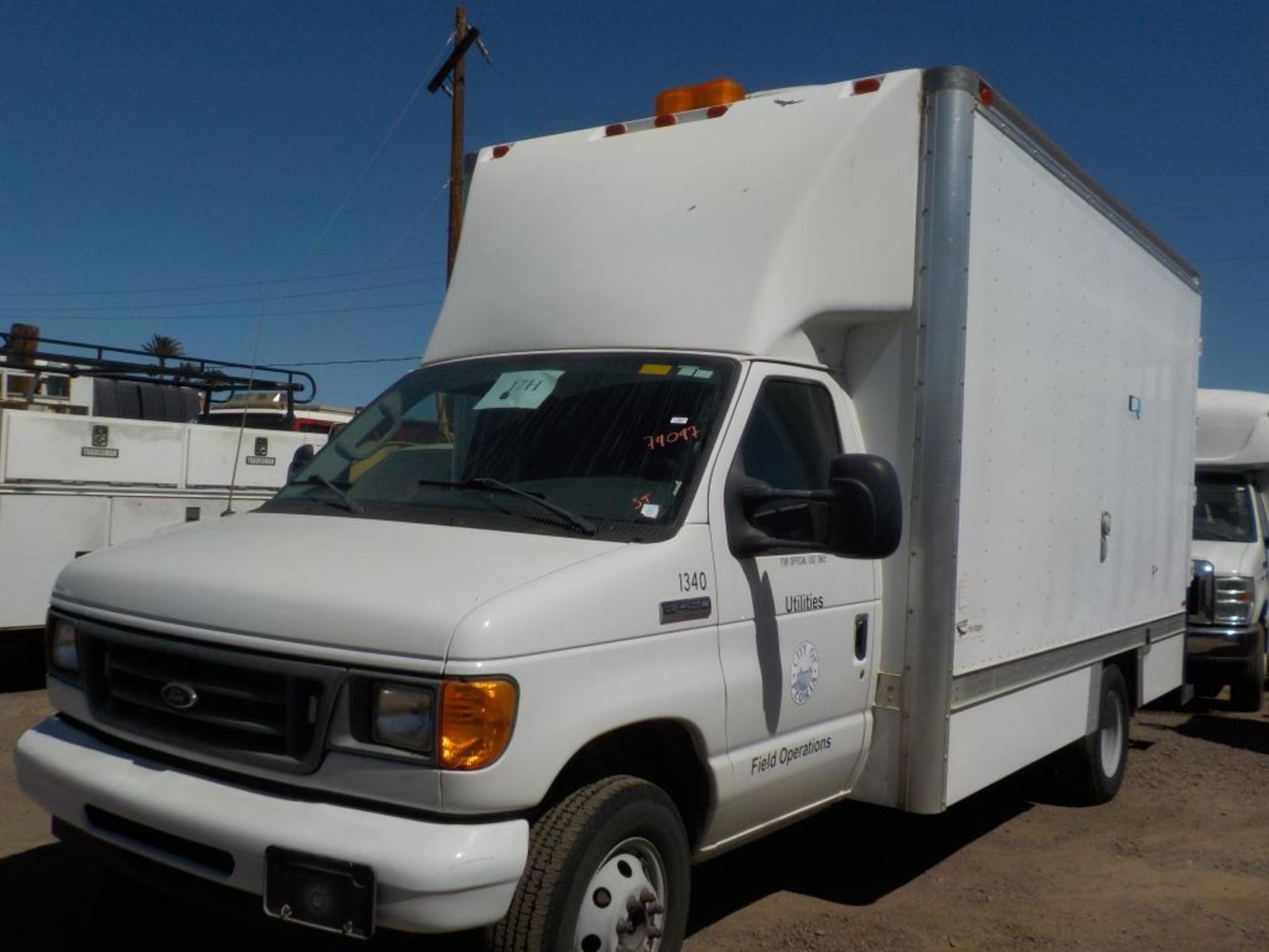 (Lot # 3914) - 2006 Ford E-450 SD Field Operations Van