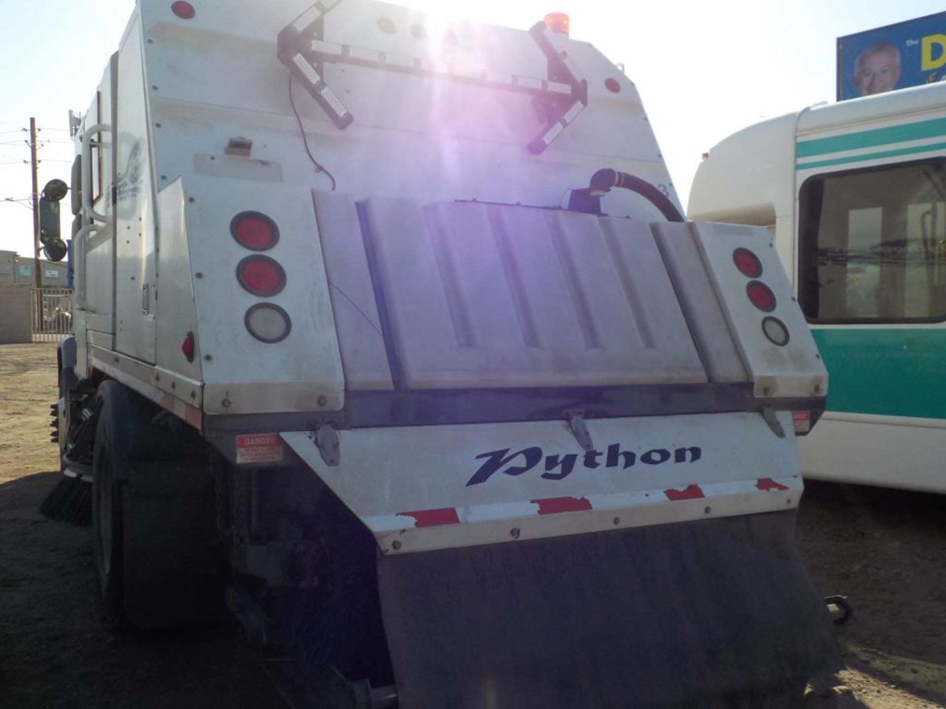 (Lot # 3942) - 2008 Isuzu FTR Python Sweeper - Image 4 of 9