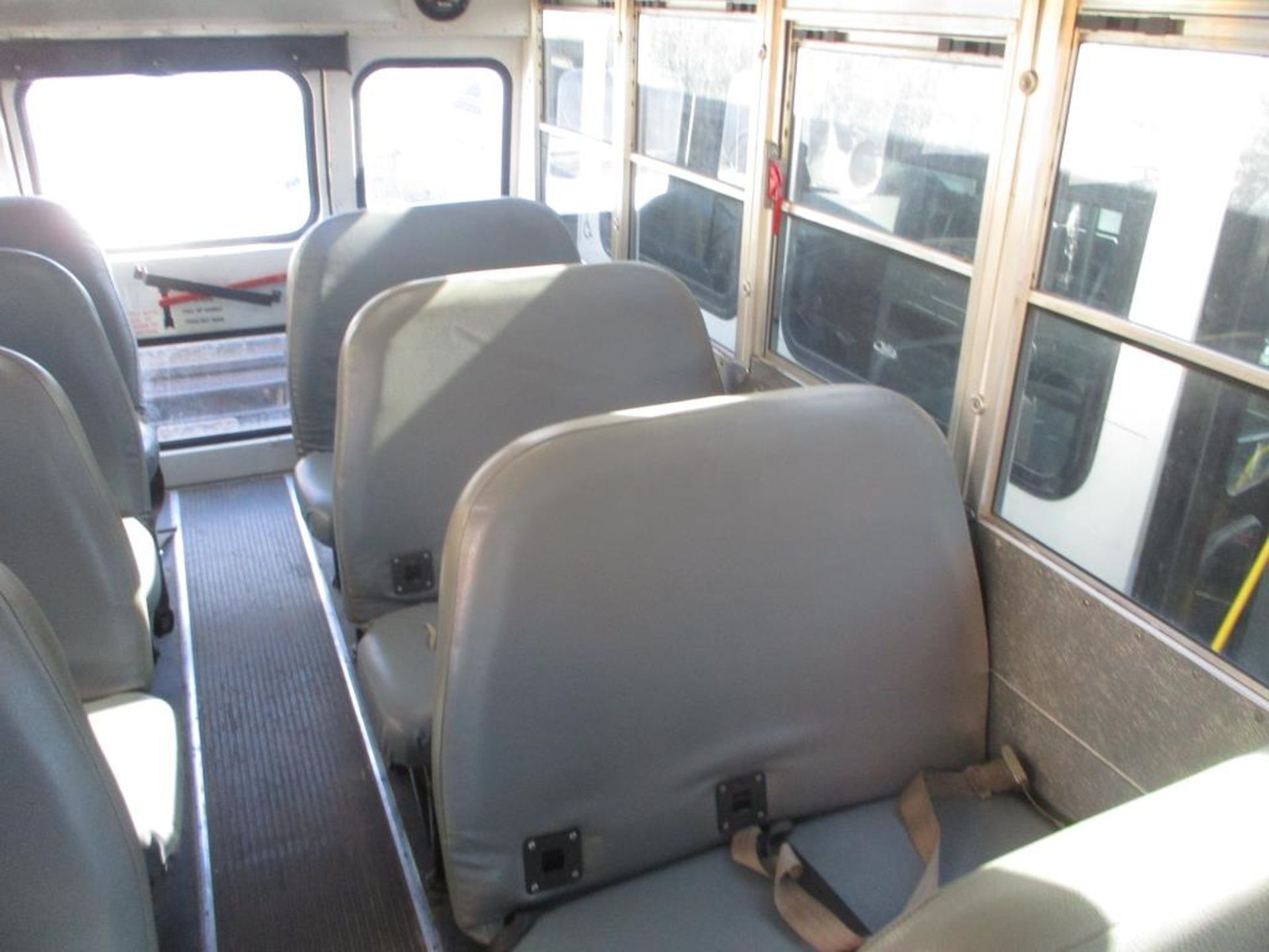 (Lot # 3922) - 2008 Ford E-Series School Bus - Image 6 of 11