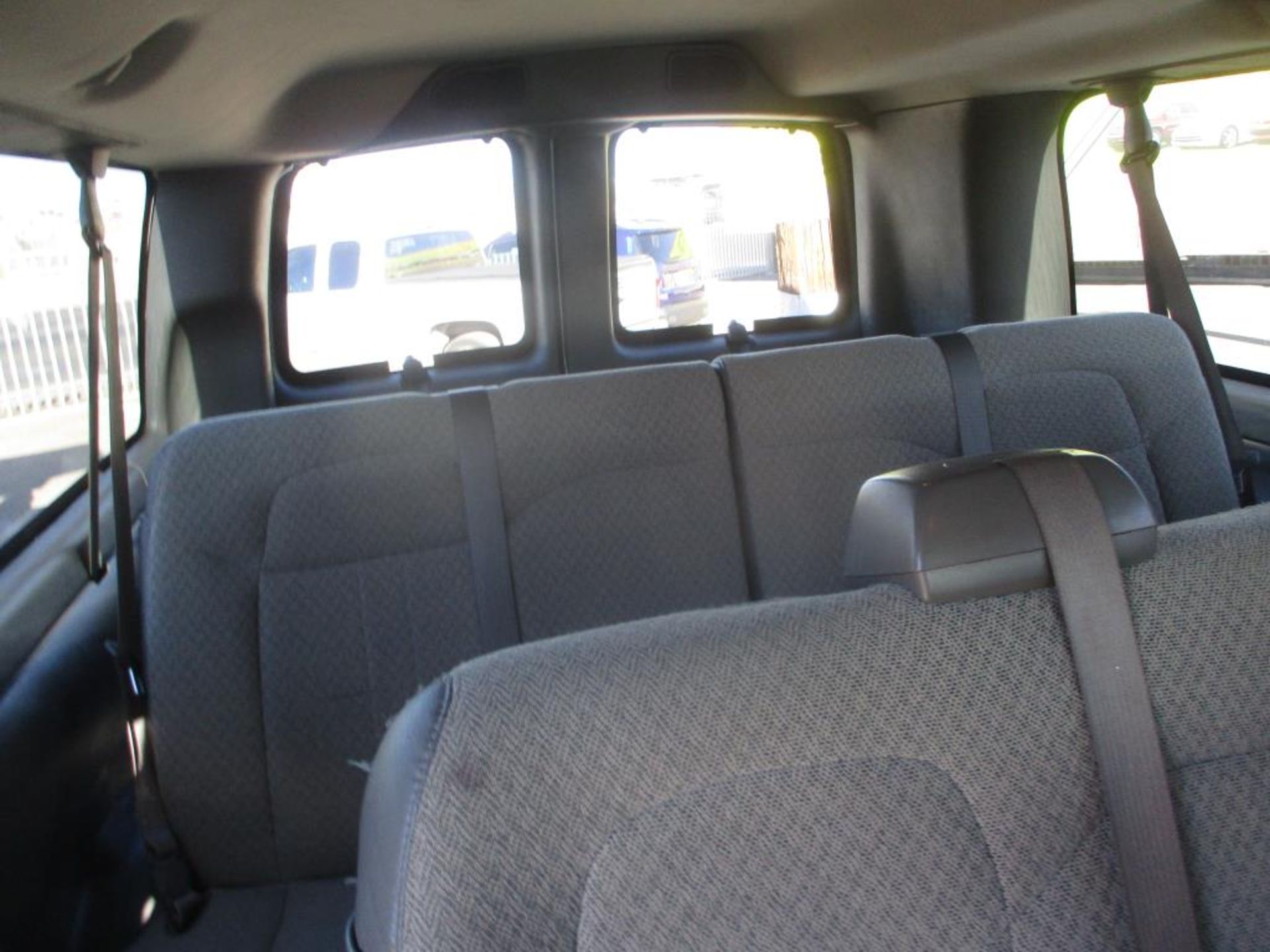 (Lot # 3900) - 2012 Chevrolet Express G1500 - Image 7 of 10